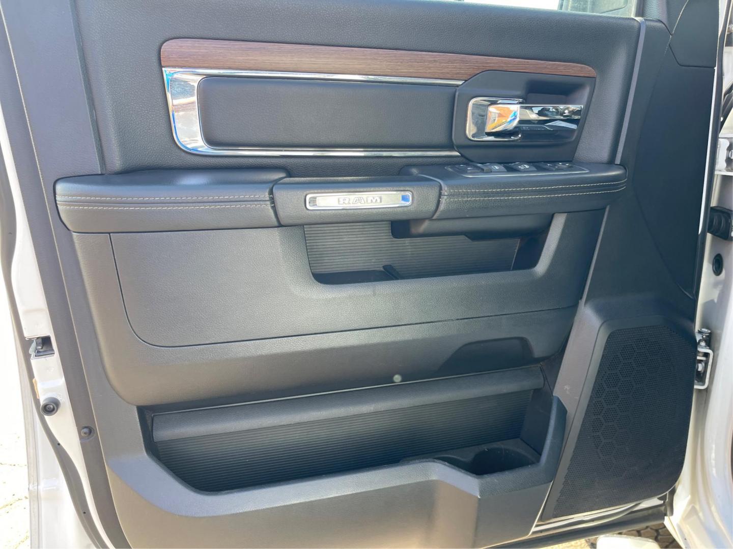 2016 Ram 1500 Laramie (1C6RR7NTXGS) with an Other engine, located at 1951 S Dayton Lakeview Rd., New Carlisle, OH, 45344, (937) 908-9800, 39.890999, -84.050255 - 2016 Ram 1500 Laramie - Photo#17