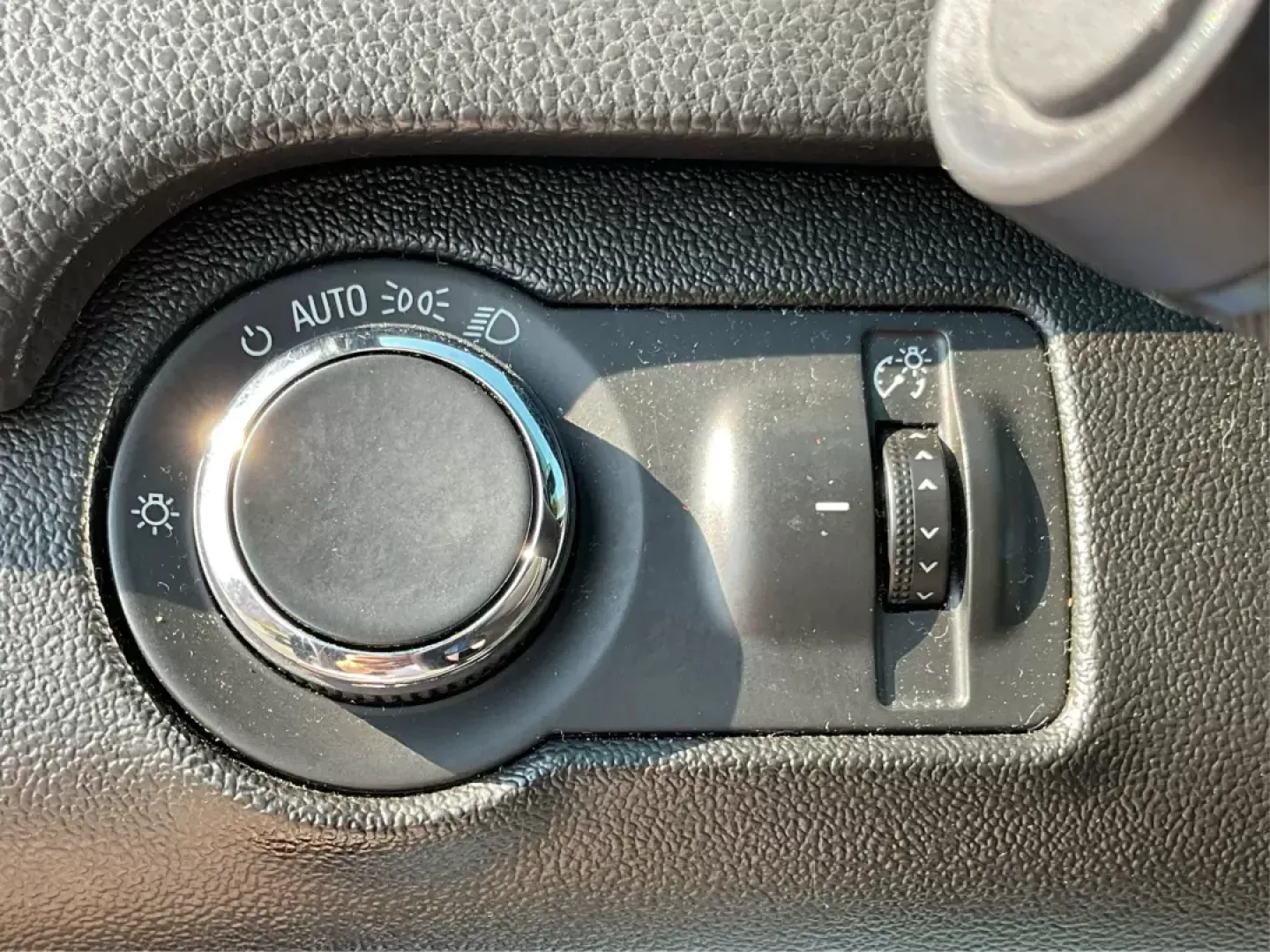 2017 Buick Regal Turbo GS (2G4GU5GX8H9) with an 2L I-4 gasoline direct injection engine, located at 8750 N County Rd 25A, Piqua, OH, 45356, (937) 908-9800, 40.164391, -84.232513 - **Unleash Your Driving Experience with the 2017 Buick Regal Turbo GS at Advantage Car and Credit!**<br /> <br /> Are you looking for a vehicle that perfectly harmonizes luxury, performance, and practicality? The 2017 Buick Regal Turbo GS is your ideal companion for daily commutes, weekend adventures - Photo#16