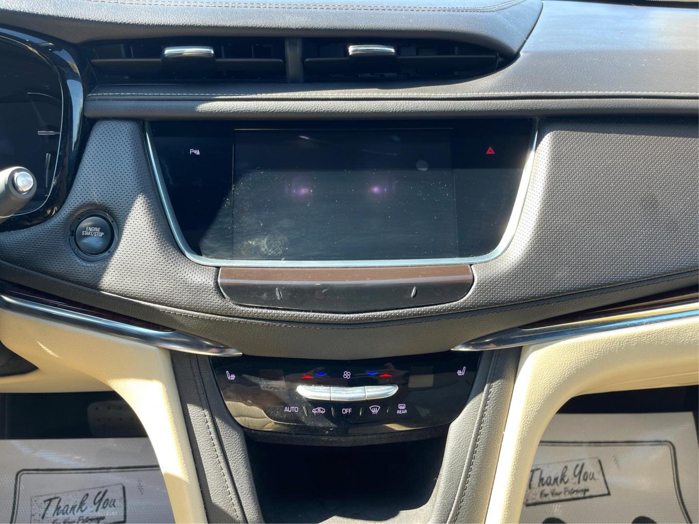 2017 Cadillac XT5 Luxury AWD (1GYKNDRS4HZ) with an 3.6L V6 DOHC 24V engine, 8-Speed Automatic transmission, located at 1099 N County Rd 25A, Troy, OH, 45373, (937) 908-9800, 40.057079, -84.212883 - 2017 Cadillac XT5 Luxury AWD - Photo#11