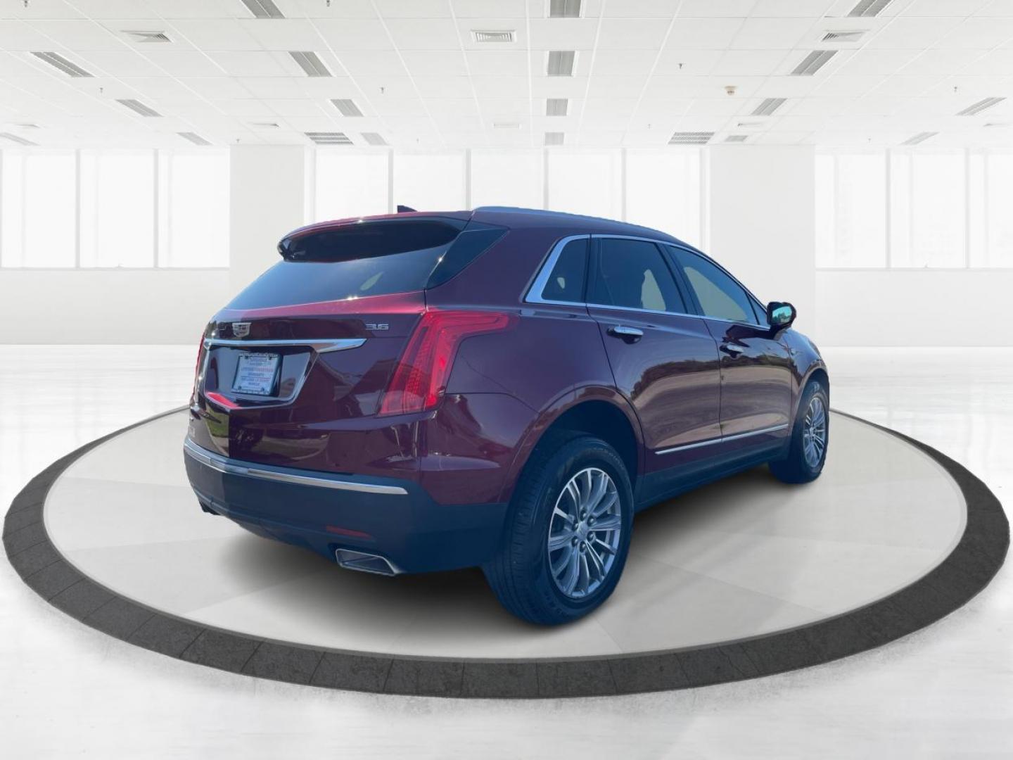 2017 Cadillac XT5 Luxury AWD (1GYKNDRS4HZ) with an 3.6L V6 DOHC 24V engine, 8-Speed Automatic transmission, located at 1099 N County Rd 25A, Troy, OH, 45373, (937) 908-9800, 40.057079, -84.212883 - 2017 Cadillac XT5 Luxury AWD - Photo#2