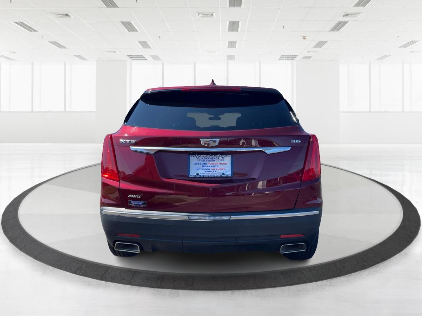 2017 Cadillac XT5 Luxury AWD (1GYKNDRS4HZ) with an 3.6L V6 DOHC 24V engine, 8-Speed Automatic transmission, located at 1099 N County Rd 25A, Troy, OH, 45373, (937) 908-9800, 40.057079, -84.212883 - 2017 Cadillac XT5 Luxury AWD - Photo#3