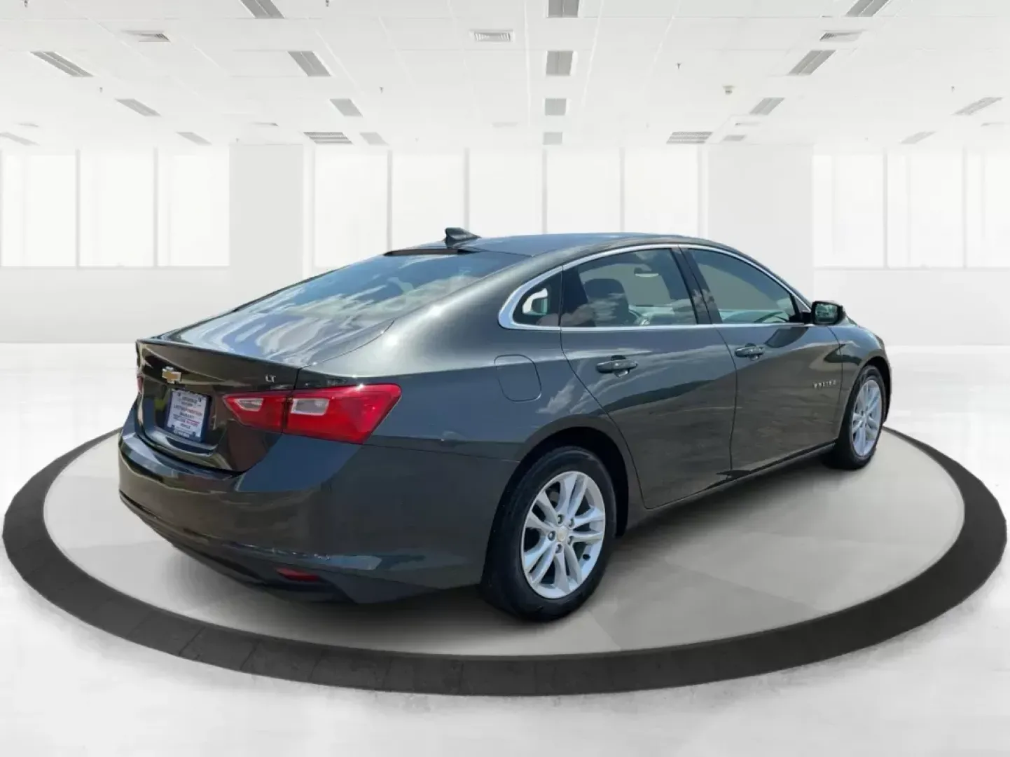 2017 Chevrolet Malibu 1LT (1G1ZE5ST3HF) with an 1.5L I-4 gasoline direct injection engine, located at 1951 S Dayton Lakeview Rd., New Carlisle, OH, 45344, (937) 908-9800, 39.890999, -84.050255 - **Drive Your Dreams: 2017 Chevrolet Malibu 1LT at Advantage Car and Credit!**<br /> <br /> Are you looking for the perfect sedan that blends style, comfort, and practicality? The 2017 Chevrolet Malibu 1LT is designed for those seeking a reliable vehicle for daily commutes, weekend getaways, or famil - Photo#2