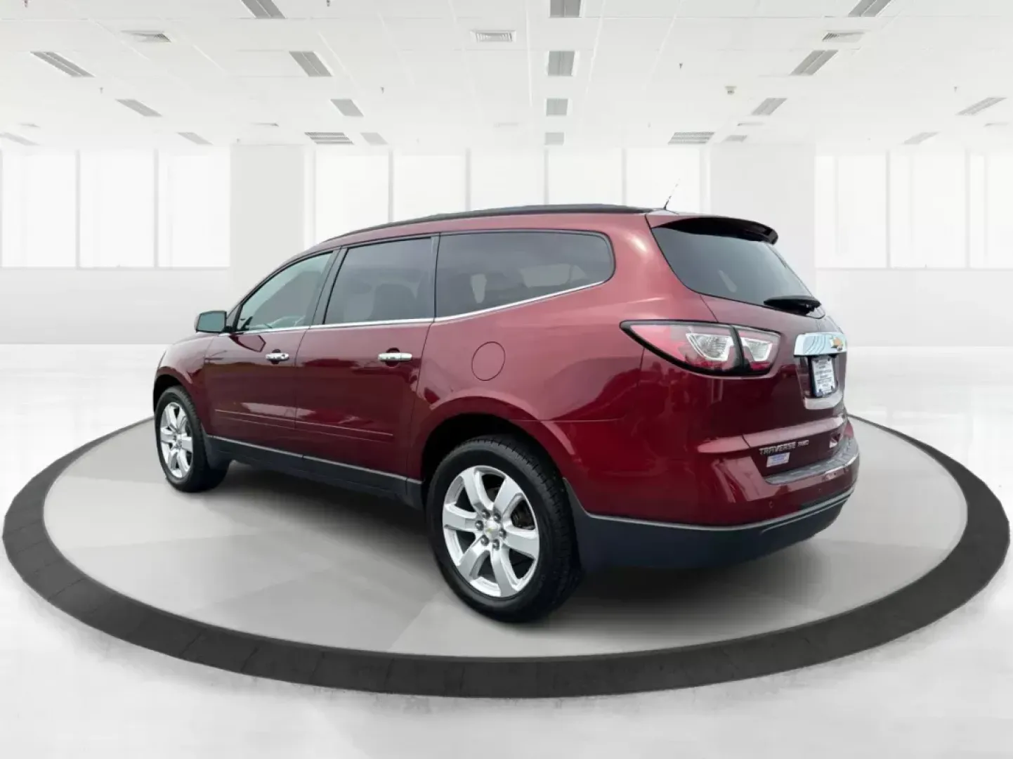2017 Chevrolet Traverse 1LT (1GNKVGKD3HJ) with an 3.6L V-6 gasoline direct injection engine, located at 1099 N County Rd 25A, Troy, OH, 45373, (937) 908-9800, 40.057079, -84.212883 - **Adventure Awaits with the 2017 Chevrolet Traverse at Advantage Car and Credit!** <br /> <br /> If you're searching for a versatile vehicle that can handle everything life throws your way, look no further than this stunning 2017 Chevrolet Traverse. Perfectly suited for growing families, weekend adv - Photo#4