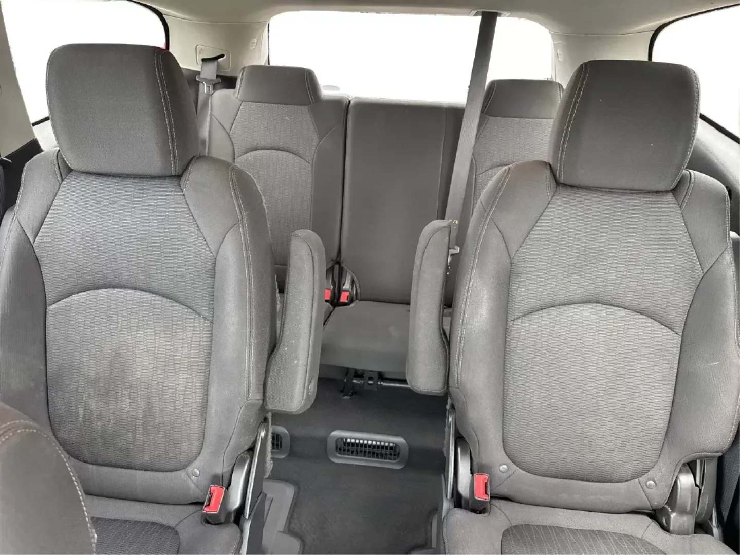 2017 Chevrolet Traverse 1LT (1GNKVGKD3HJ) with an 3.6L V-6 gasoline direct injection engine, located at 1099 N County Rd 25A, Troy, OH, 45373, (937) 908-9800, 40.057079, -84.212883 - **Adventure Awaits with the 2017 Chevrolet Traverse at Advantage Car and Credit!** <br /> <br /> If you're searching for a versatile vehicle that can handle everything life throws your way, look no further than this stunning 2017 Chevrolet Traverse. Perfectly suited for growing families, weekend adv - Photo#13