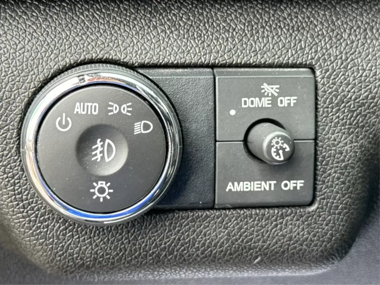 2017 Chevrolet Traverse 1LT (1GNKVGKD3HJ) with an 3.6L V-6 gasoline direct injection engine, located at 1099 N County Rd 25A, Troy, OH, 45373, (937) 908-9800, 40.057079, -84.212883 - **Adventure Awaits with the 2017 Chevrolet Traverse at Advantage Car and Credit!** <br /> <br /> If you're searching for a versatile vehicle that can handle everything life throws your way, look no further than this stunning 2017 Chevrolet Traverse. Perfectly suited for growing families, weekend adv - Photo#16
