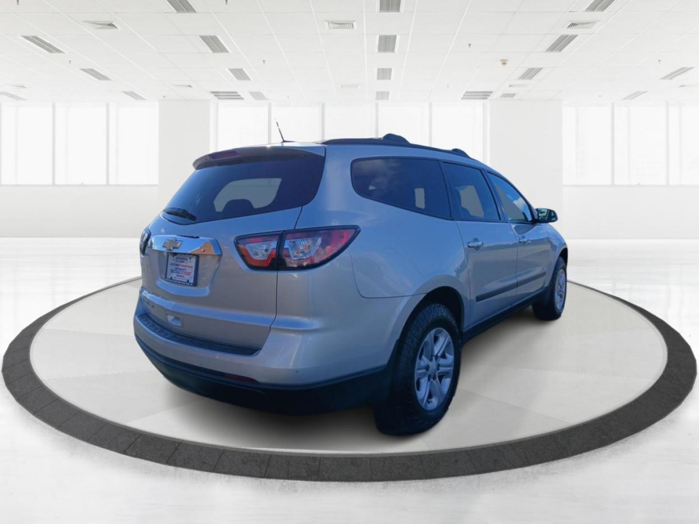 2017 Chevrolet Traverse LS AWD w/PDC (1GNKVFED0HJ) with an 3.6L V6 DOHC 24V engine, 6-Speed Automatic transmission, located at 1230 East Main St, Xenia, OH, 45385, (937) 908-9800, 39.688026, -83.910172 - Third Row - Photo#2