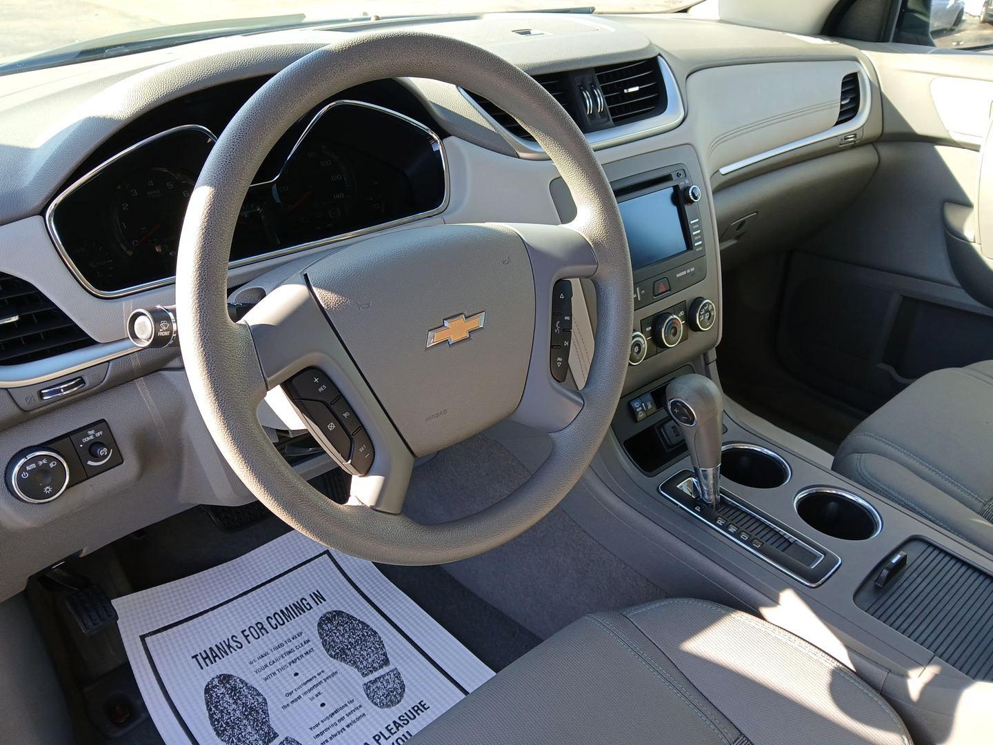 2017 Chevrolet Traverse LS AWD w/PDC (1GNKVFED0HJ) with an 3.6L V6 DOHC 24V engine, 6-Speed Automatic transmission, located at 1230 East Main St, Xenia, OH, 45385, (937) 908-9800, 39.688026, -83.910172 - Third Row - Photo#8