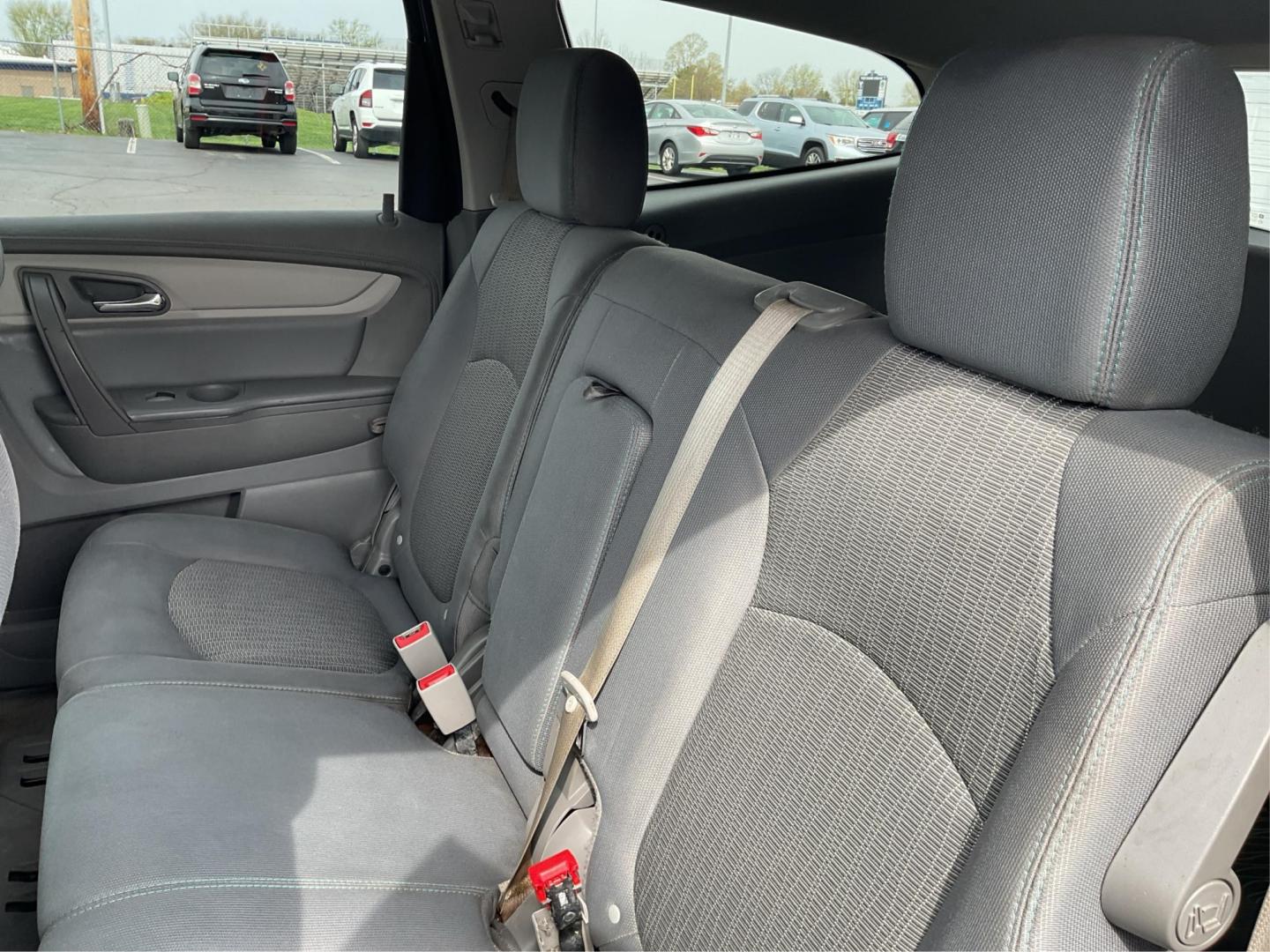 2017 Chevrolet Traverse LS (1GNKRFED9HJ) with an 3.6L V-6 gasoline direct injection engine, located at 1230 East Main St, Xenia, OH, 45385, (937) 908-9800, 39.688026, -83.910172 - Third Row - Photo#9