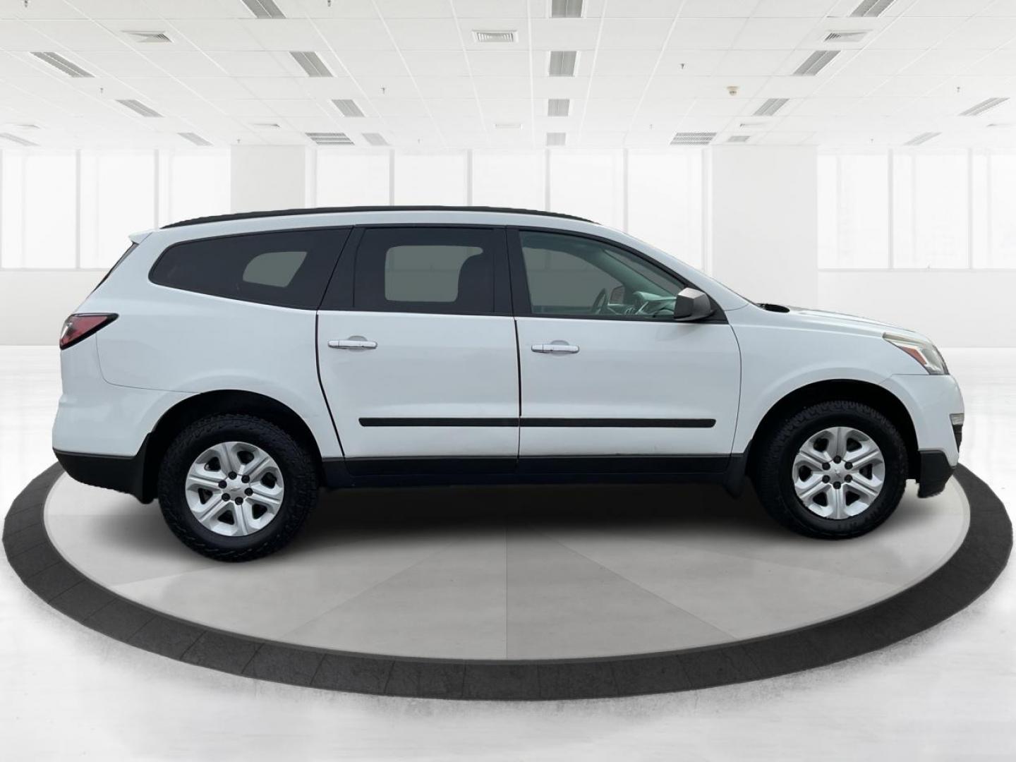 2017 Chevrolet Traverse LS (1GNKRFED9HJ) with an 3.6L V-6 gasoline direct injection engine, located at 1230 East Main St, Xenia, OH, 45385, (937) 908-9800, 39.688026, -83.910172 - Third Row - Photo#1