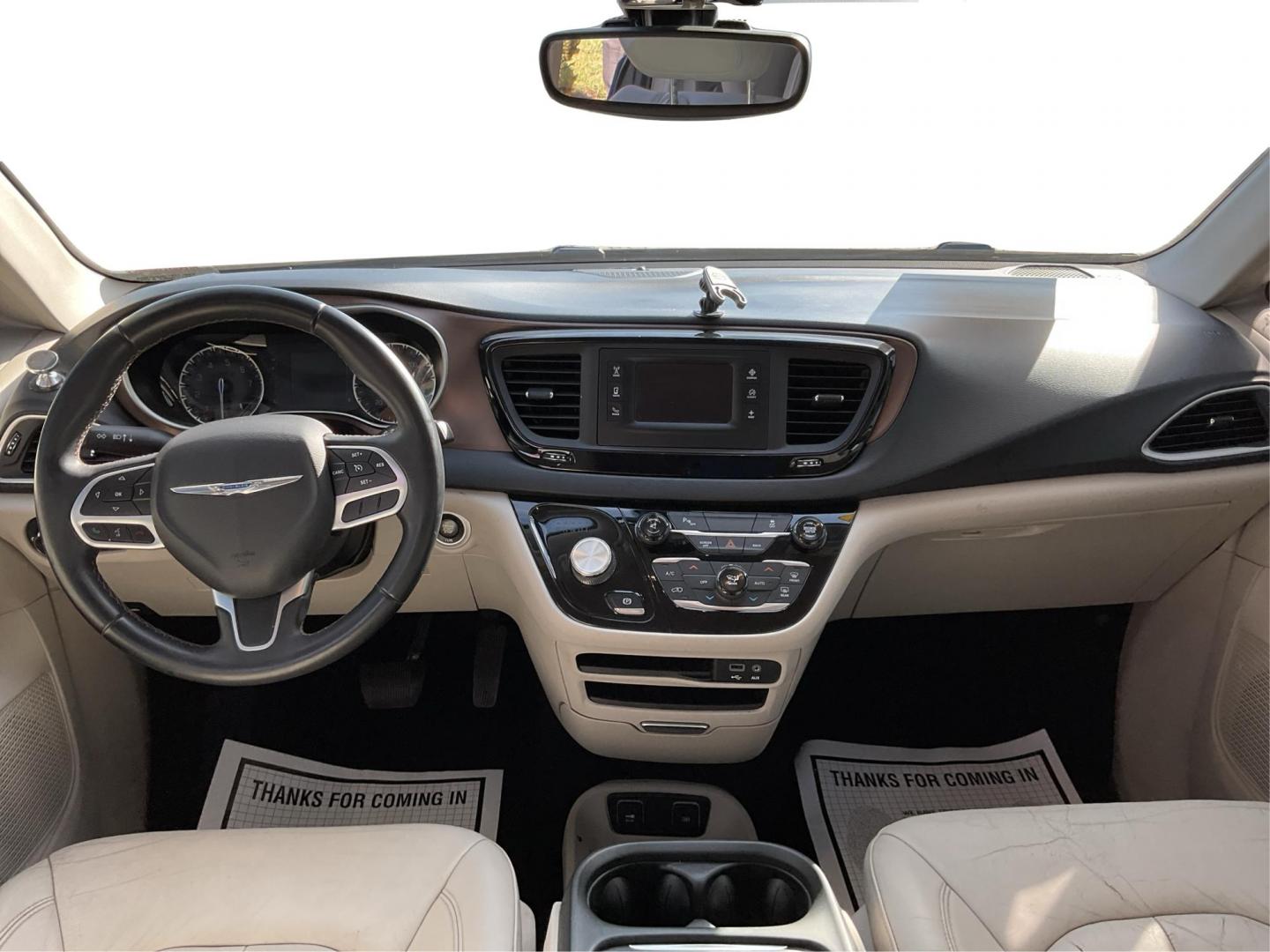 2017 Chrysler Pacifica Touring-L (2C4RC1BG7HR) with an 3.6L V-6 DOHC engine, located at 880 E. National Road, Vandalia, OH, 45377, (937) 908-9800, 39.891918, -84.183594 - 2017 Chrysler Pacifica Touring-L - Photo#20