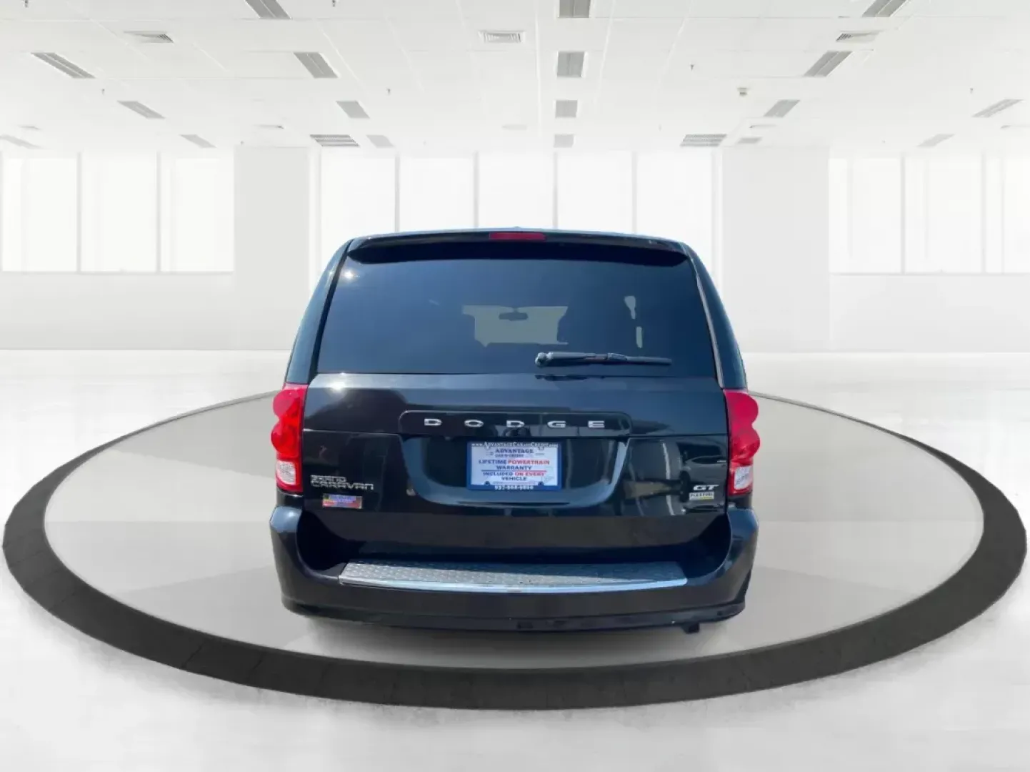 2017 Brilliant Black Crystal Pearl Coat Dodge Grand Caravan GT (2C4RDGEG9HR) with an 3.6L V6 DOHC 24V engine, 6-Speed Automatic transmission, located at 1951 S Dayton Lakeview Rd., New Carlisle, OH, 45344, (937) 908-9800, 39.890999, -84.050255 - 2017 Dodge Grand Caravan GT - Photo#3