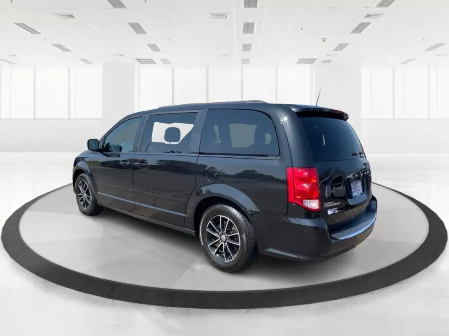 2017 Dodge Grand Caravan GT (2C4RDGEG9HR) with an 3.6L V6 DOHC 24V engine, 6-Speed Automatic transmission, located at 1951 S Dayton Lakeview Rd., New Carlisle, OH, 45344, (937) 908-9800, 39.890999, -84.050255 - **Discover Your Family's Adventure with the 2017 Dodge Grand Caravan GT at Advantage Car and Credit!**<br /> <br /> Are you ready to elevate your family's travel experience? The 2017 Dodge Grand Caravan GT is not just a vehicle; it's a lifestyle solution designed for families who love to explore, en - Photo#4