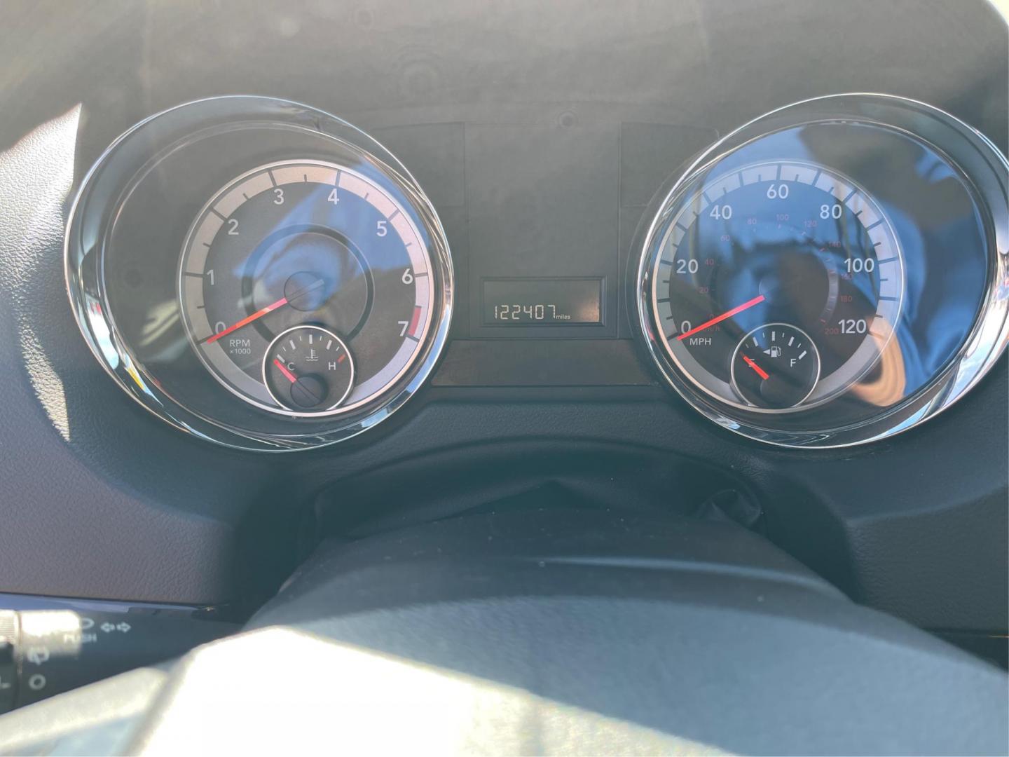 2017 Dodge Grand Caravan SXT (2C4RDGCG6HR) with an Other engine, located at 880 E. National Road, Vandalia, OH, 45377, (937) 908-9800, 39.891918, -84.183594 - 2017 Dodge Grand Caravan SXT - Photo#14