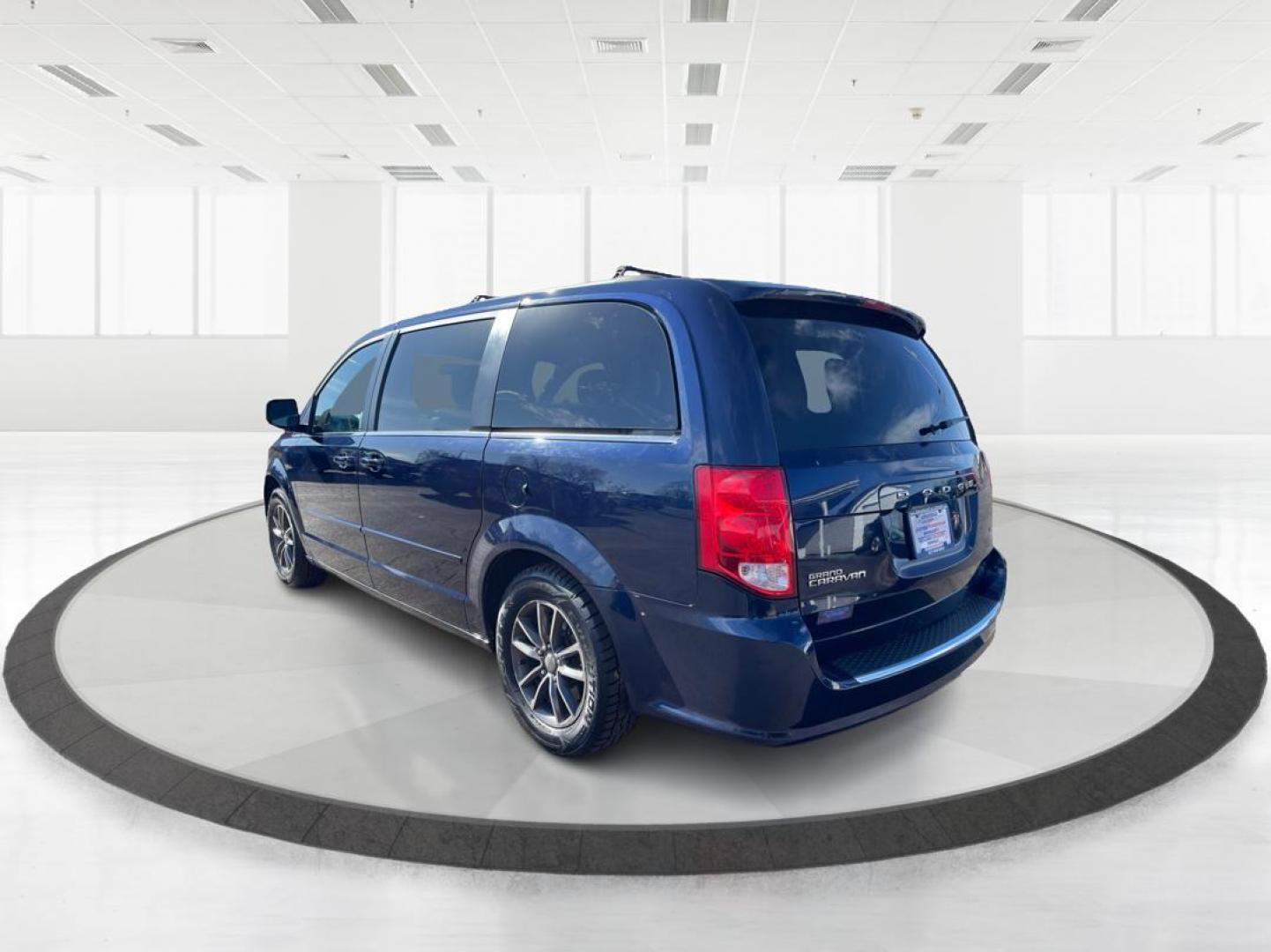 2017 Dodge Grand Caravan SXT (2C4RDGCG6HR) with an Other engine, located at 880 E. National Road, Vandalia, OH, 45377, (937) 908-9800, 39.891918, -84.183594 - 2017 Dodge Grand Caravan SXT - Photo#4