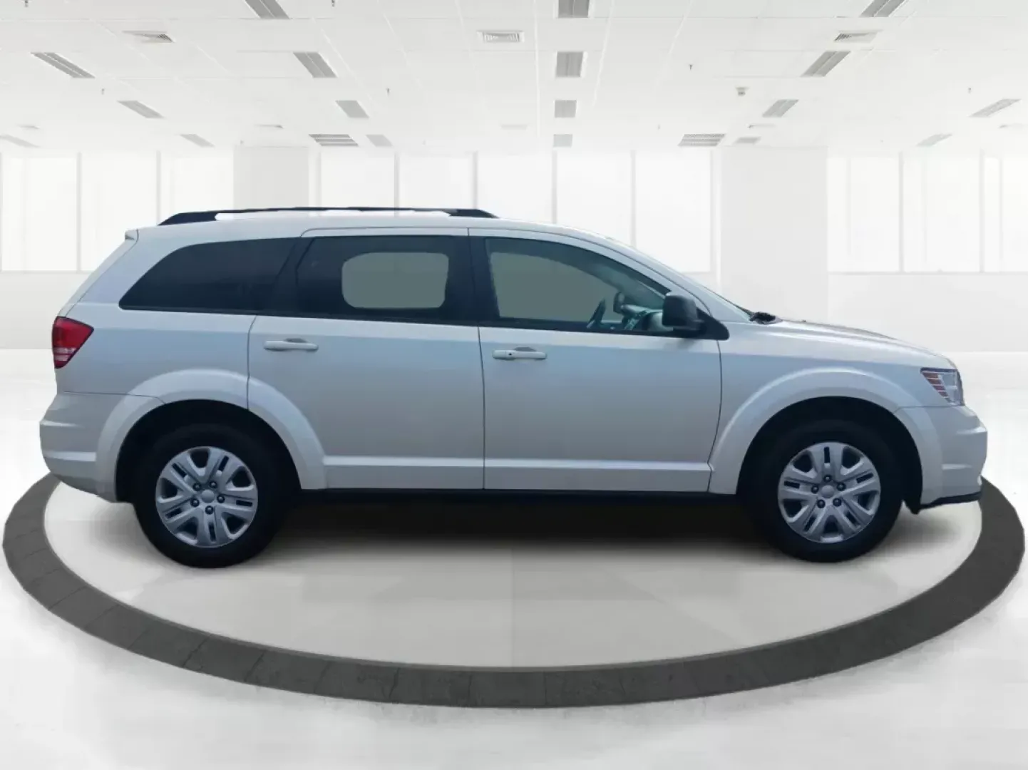 2017 Dodge Journey SE (3C4PDCAB2HT) with an 2.4L L4 DOHC 16V engine, 4-Speed Automatic transmission, located at 1951 S Dayton Lakeview Rd., New Carlisle, OH, 45344, (937) 908-9800, 39.890999, -84.050255 - One Owner - Photo#0
