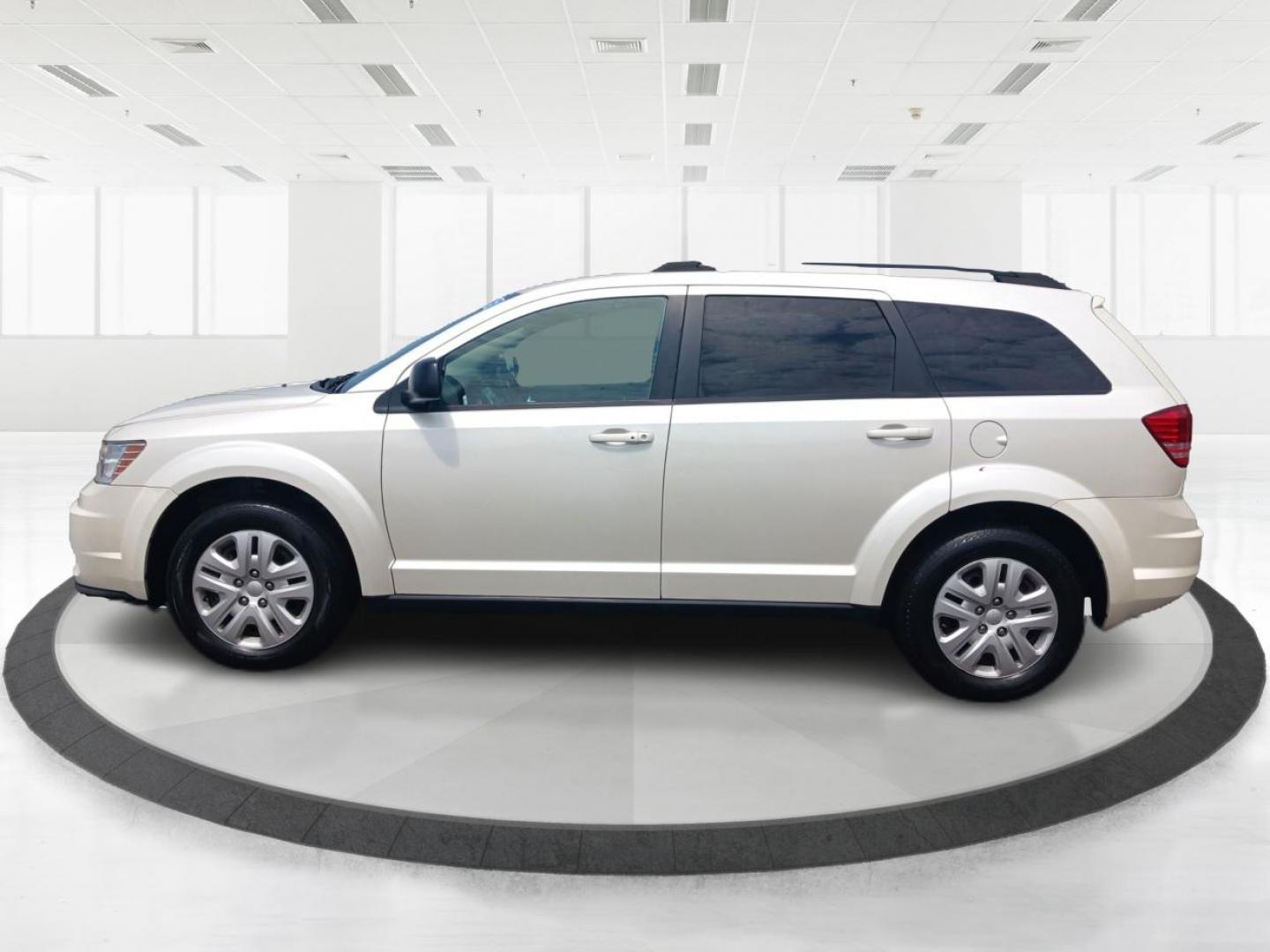 2017 Dodge Journey SE (3C4PDCAB2HT) with an 2.4L L4 DOHC 16V engine, 4-Speed Automatic transmission, located at 1951 S Dayton Lakeview Rd., New Carlisle, OH, 45344, (937) 908-9800, 39.890999, -84.050255 - One Owner - Photo#5