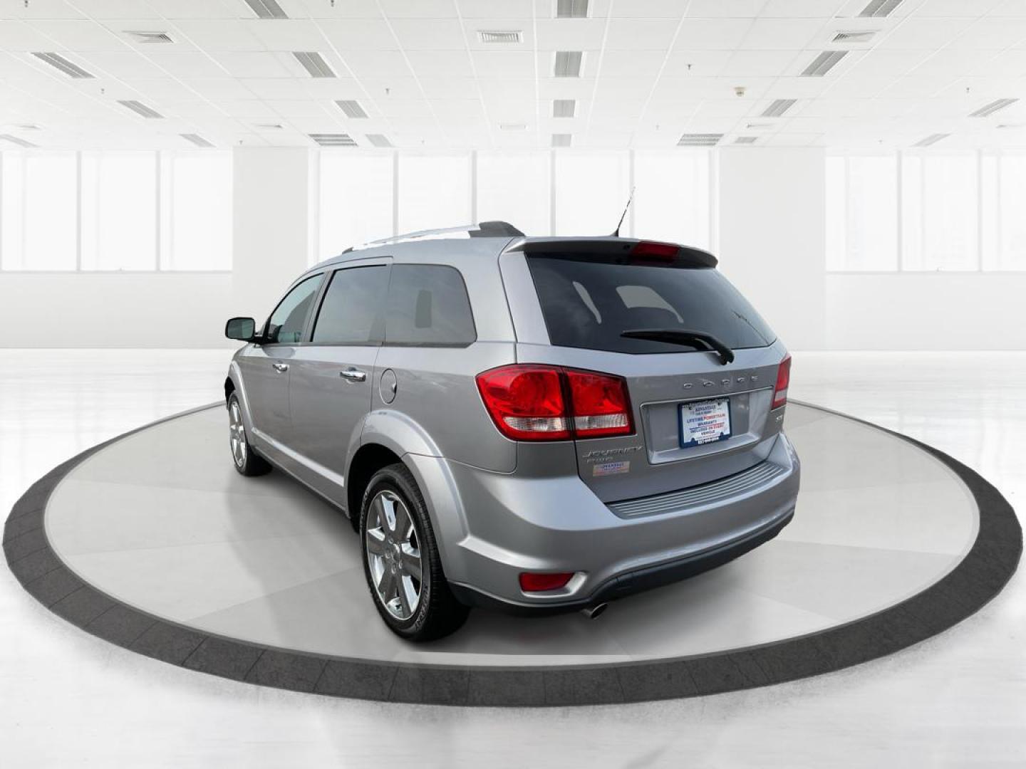 2017 Dodge Journey SXT AWD (3C4PDDBG9HT) with an Pentastar 3.6L V-6 DOHC engine, located at 880 E. National Road, Vandalia, OH, 45377, (937) 908-9800, 39.891918, -84.183594 - Third Row - Photo#4