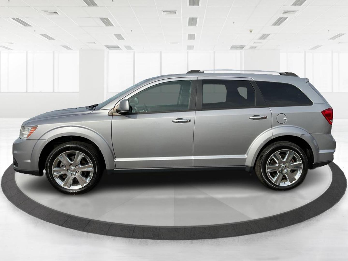 2017 Dodge Journey SXT AWD (3C4PDDBG9HT) with an Pentastar 3.6L V-6 DOHC engine, located at 880 E. National Road, Vandalia, OH, 45377, (937) 908-9800, 39.891918, -84.183594 - Third Row - Photo#5