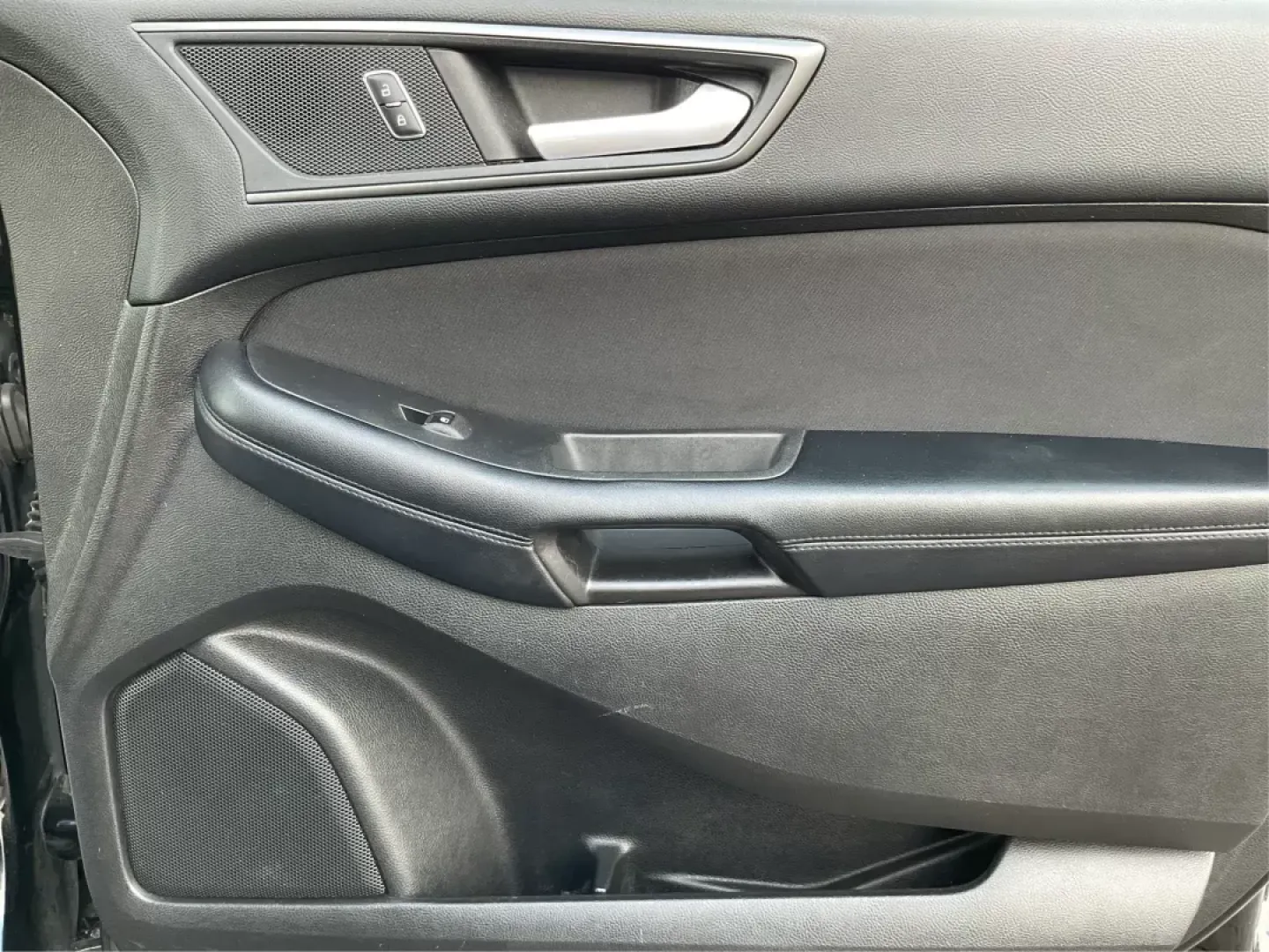2017 Ford Edge SE (2FMPK4G90HB) with an EcoBoost 2L I-4 gasoline direct injection engine, located at 1951 S Dayton Lakeview Rd., New Carlisle, OH, 45344, (937) 908-9800, 39.890999, -84.050255 - 2017 Ford Edge SE - Photo#18