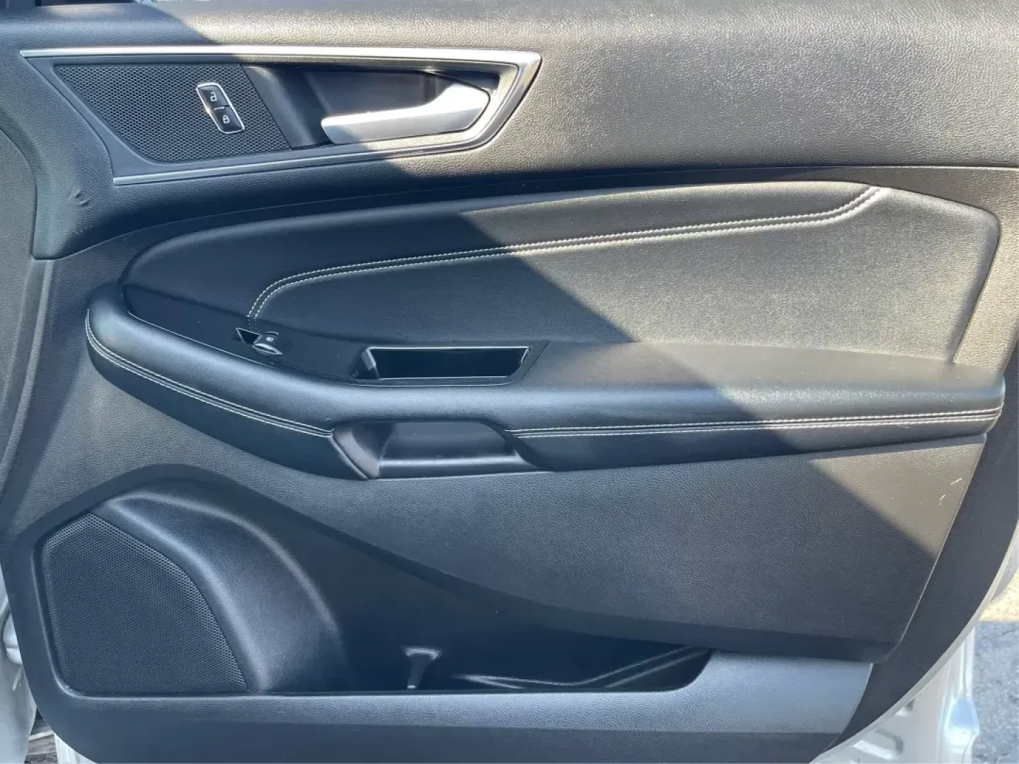 2017 Ford Edge Titanium (2FMPK3K98HB) with an Other engine, located at 880 E. National Road, Vandalia, OH, 45377, (937) 908-9800, 39.891918, -84.183594 - **Explore the Open Road with the 2017 Ford Edge Titanium Perfect for Family Adventures!**<br /> <br /> Are you ready to elevate your driving experience? Whether you're carting the kids to soccer practice or planning a weekend getaway, the 2017 Ford Edge Titanium SUV is your ticket to comfort and st - Photo#19