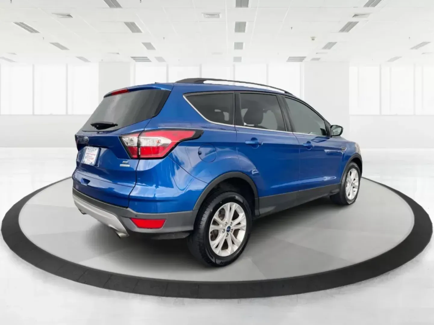2017 Ford Escape SE (1FMCU0GD5HU) with an Other engine, located at 1951 S Dayton Lakeview Rd., New Carlisle, OH, 45344, (937) 908-9800, 39.890999, -84.050255 - **Adventure Awaits in This 2017 Ford Escape SE Perfect for Your Ohio Lifestyle!**<br /> <br /> Are you ready to embrace the open road? Whether you're commuting to work, taking the kids to soccer practice, or planning a weekend getaway to nearby attractions like the National Museum of the U.S. Air F - Photo#2