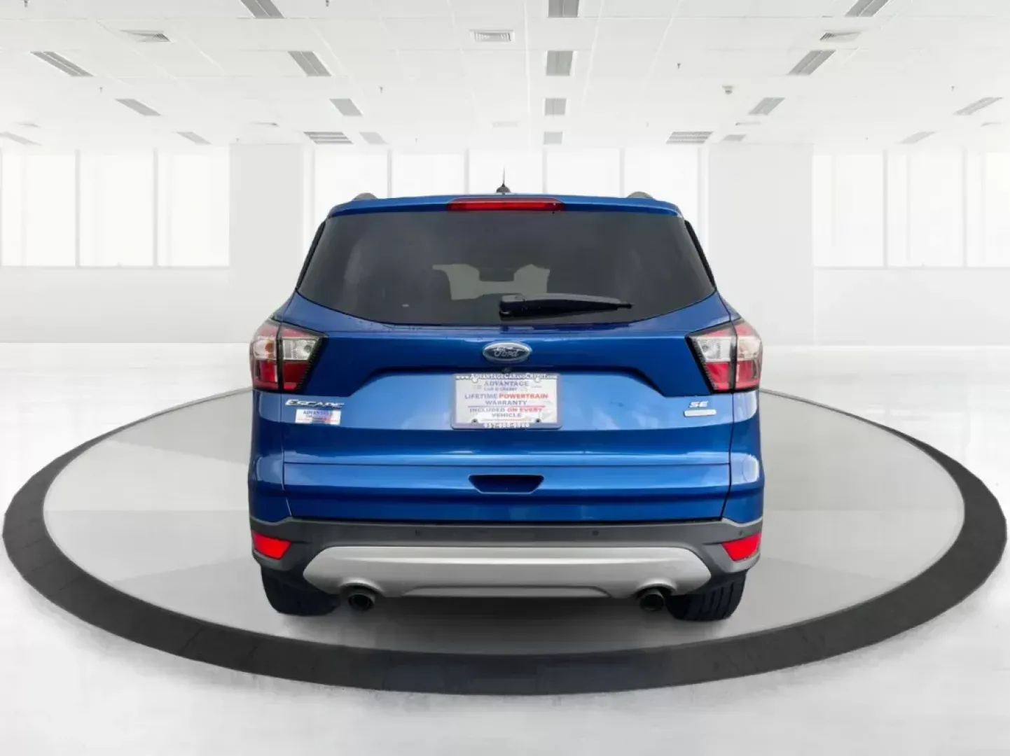 2017 Ford Escape SE (1FMCU0GD5HU) with an Other engine, located at 1951 S Dayton Lakeview Rd., New Carlisle, OH, 45344, (937) 908-9800, 39.890999, -84.050255 - **Adventure Awaits in This 2017 Ford Escape SE Perfect for Your Ohio Lifestyle!**<br /> <br /> Are you ready to embrace the open road? Whether you're commuting to work, taking the kids to soccer practice, or planning a weekend getaway to nearby attractions like the National Museum of the U.S. Air F - Photo#3