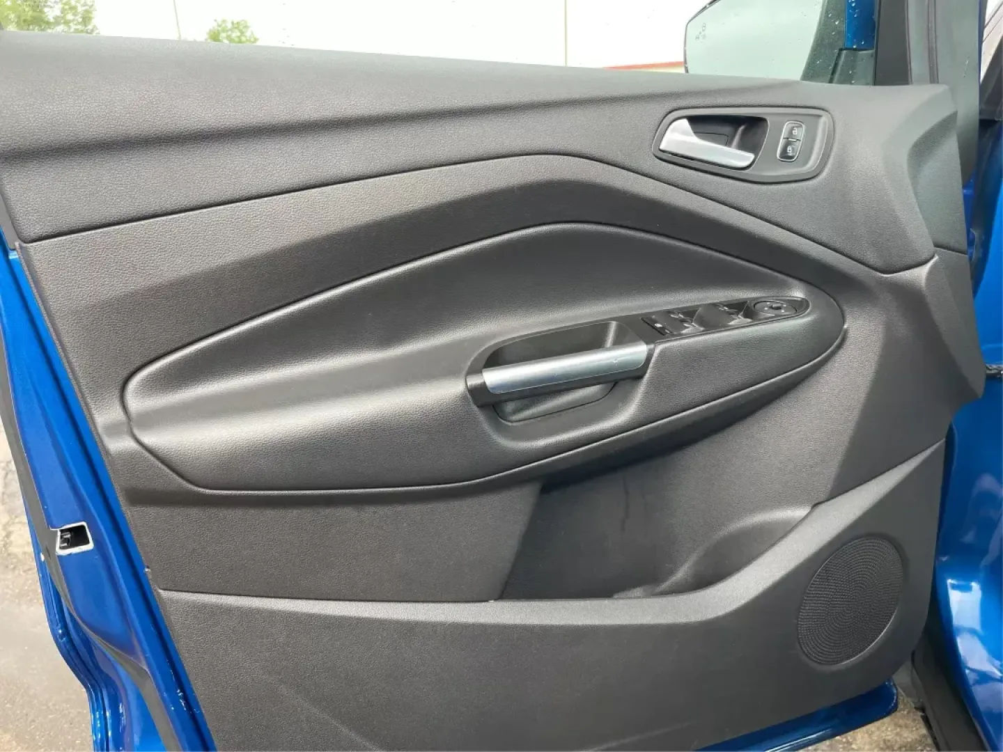 2017 Ford Escape SE (1FMCU0GD5HU) with an Other engine, located at 1951 S Dayton Lakeview Rd., New Carlisle, OH, 45344, (937) 908-9800, 39.890999, -84.050255 - **Adventure Awaits in This 2017 Ford Escape SE Perfect for Your Ohio Lifestyle!**<br /> <br /> Are you ready to embrace the open road? Whether you're commuting to work, taking the kids to soccer practice, or planning a weekend getaway to nearby attractions like the National Museum of the U.S. Air F - Photo#17