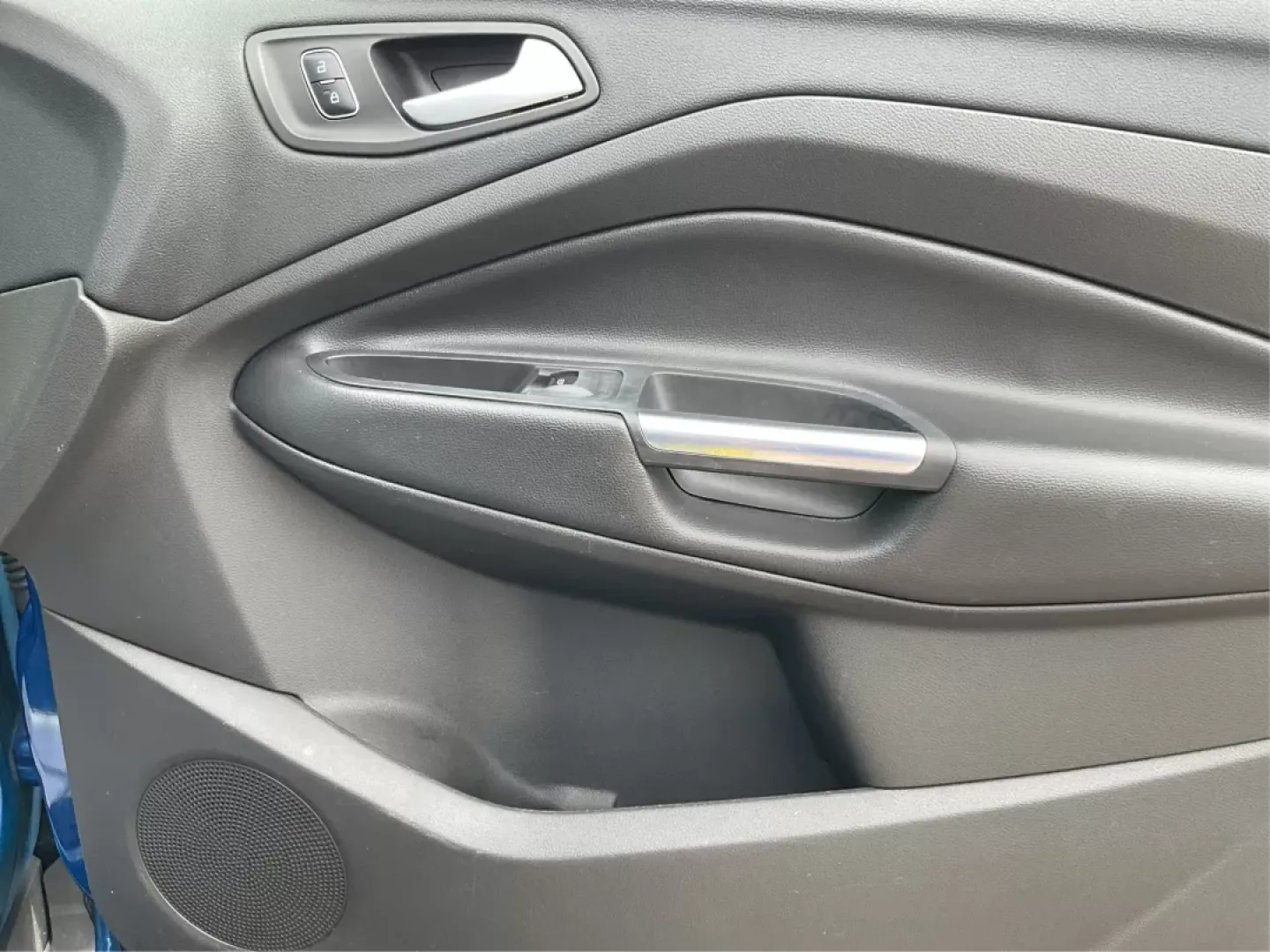 2017 Ford Escape SE (1FMCU9GD3HU) with an Other engine, located at 4508 South Dixie Dr, Moraine, OH, 45439, (937) 908-9800, 39.689976, -84.218452 - Are you searching for a reliable and stylish SUV that fits seamlessly into your busy lifestyle? Look no further than this stunning 2017 Ford Escape SE, available now at Advantage Car and Credit in Fairborn, OH. With its robust features and comfortable design, this vehicle is perfect for growing fami - Photo#19