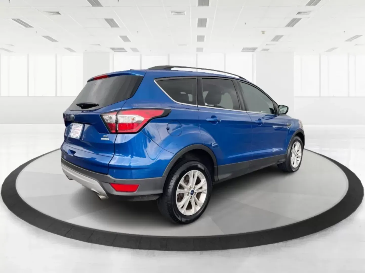 2017 Ford Escape SE (1FMCU0GD5HU) with an Other engine, located at 1951 S Dayton Lakeview Rd., New Carlisle, OH, 45344, (937) 908-9800, 39.890999, -84.050255 - **Adventure Awaits in This 2017 Ford Escape SE Perfect for Your Ohio Lifestyle!**<br /> <br /> Are you ready to embrace the open road? Whether you're commuting to work, taking the kids to soccer practice, or planning a weekend getaway to nearby attractions like the National Museum of the U.S. Air F - Photo#2
