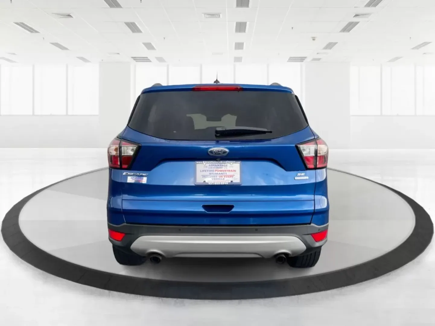 2017 Ford Escape SE (1FMCU0GD5HU) with an Other engine, located at 1951 S Dayton Lakeview Rd., New Carlisle, OH, 45344, (937) 908-9800, 39.890999, -84.050255 - **Adventure Awaits in This 2017 Ford Escape SE Perfect for Your Ohio Lifestyle!**<br /> <br /> Are you ready to embrace the open road? Whether you're commuting to work, taking the kids to soccer practice, or planning a weekend getaway to nearby attractions like the National Museum of the U.S. Air F - Photo#3