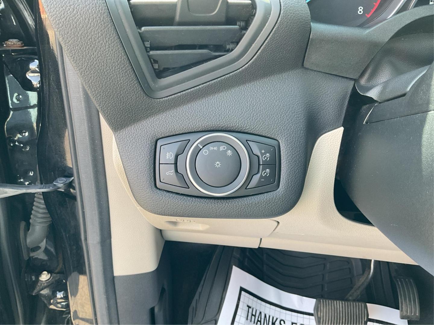 2017 Ford Escape SE (1FMCU0G9XHU) with an EcoBoost 1.5L I-4 gasoline direct injection engine, located at 4508 South Dixie Dr, Moraine, OH, 45439, (937) 908-9800, 39.689976, -84.218452 - 2017 Ford Escape SE - Photo#15