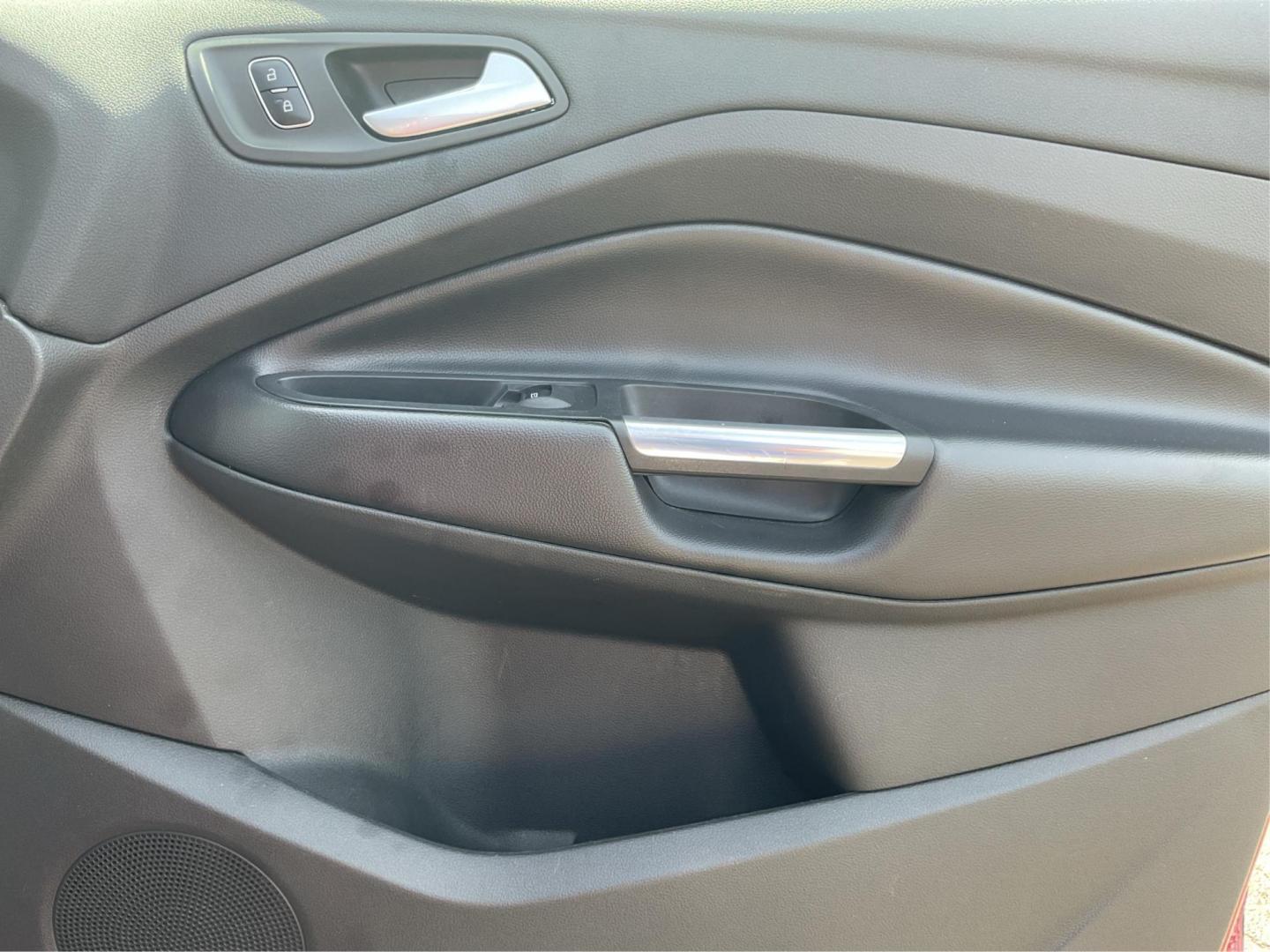 2017 Ford Escape SE (1FMCU0GD3HU) with an Other engine, located at 1184 Kauffman Ave, Fairborn, OH, 45324, (937) 908-9800, 39.807072, -84.030914 - 2017 Ford Escape SE - Photo#19