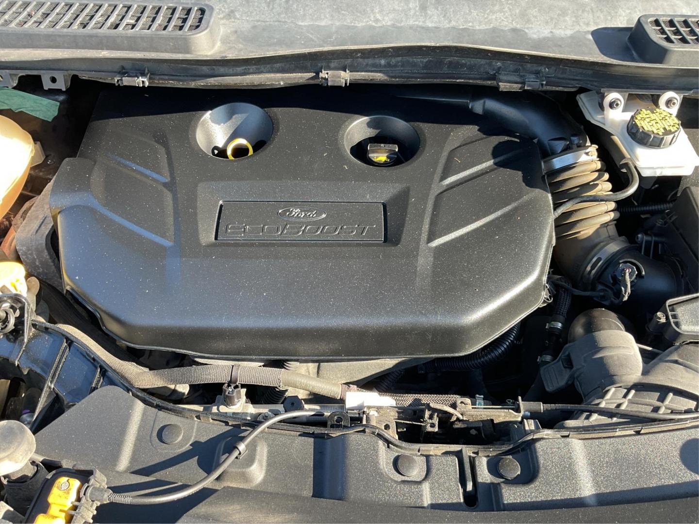 2017 Ford Escape SE 4WD (1FMCU9G93HU) with an 2.0L L4 DOHC 16V engine, 6-Speed Automatic transmission, located at 1951 S Dayton Lakeview Rd., New Carlisle, OH, 45344, (937) 908-9800, 39.890999, -84.050255 - One Owner - Photo#9