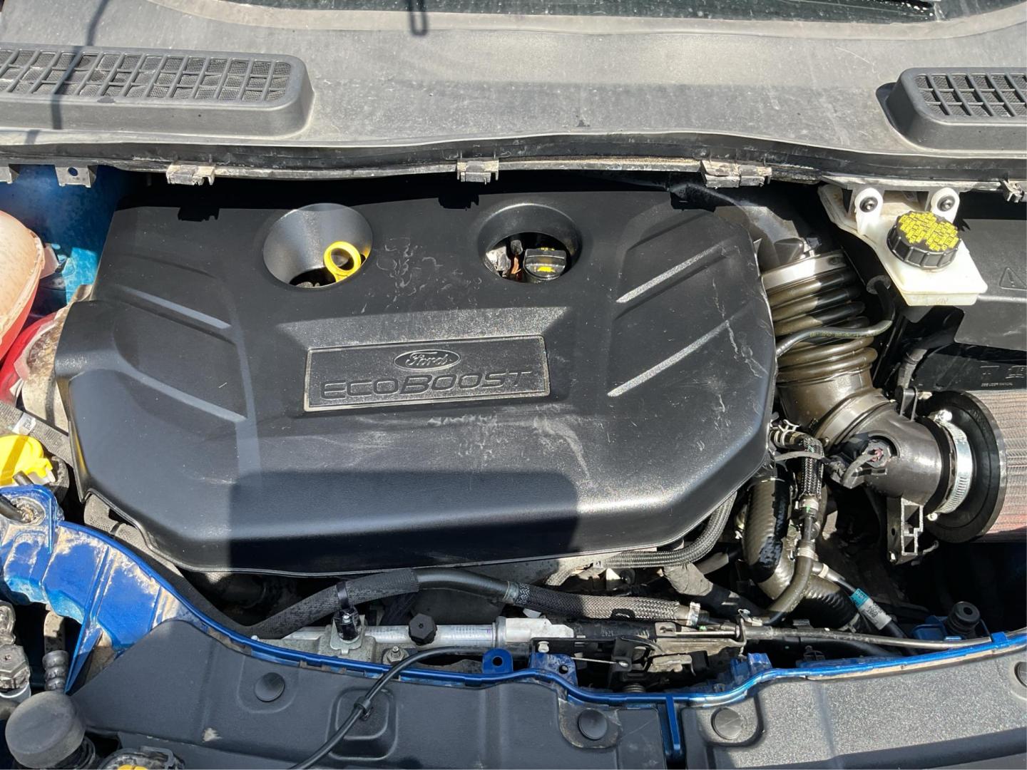 2017 Ford Escape SE (1FMCU0G93HU) with an EcoBoost 1.5L I-4 gasoline direct injection engine, located at 880 E. National Road, Vandalia, OH, 45377, (937) 908-9800, 39.891918, -84.183594 - 2017 Ford Escape SE - Photo#9