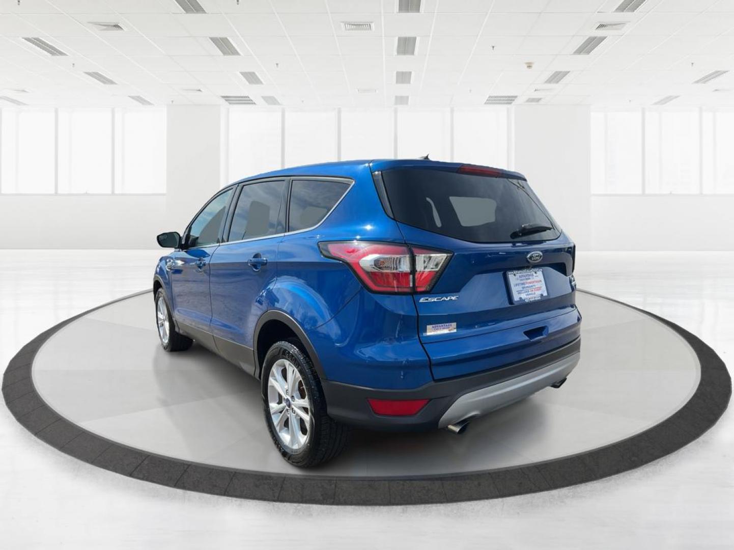 2017 Ford Escape SE (1FMCU0G93HU) with an EcoBoost 1.5L I-4 gasoline direct injection engine, located at 880 E. National Road, Vandalia, OH, 45377, (937) 908-9800, 39.891918, -84.183594 - 2017 Ford Escape SE - Photo#3