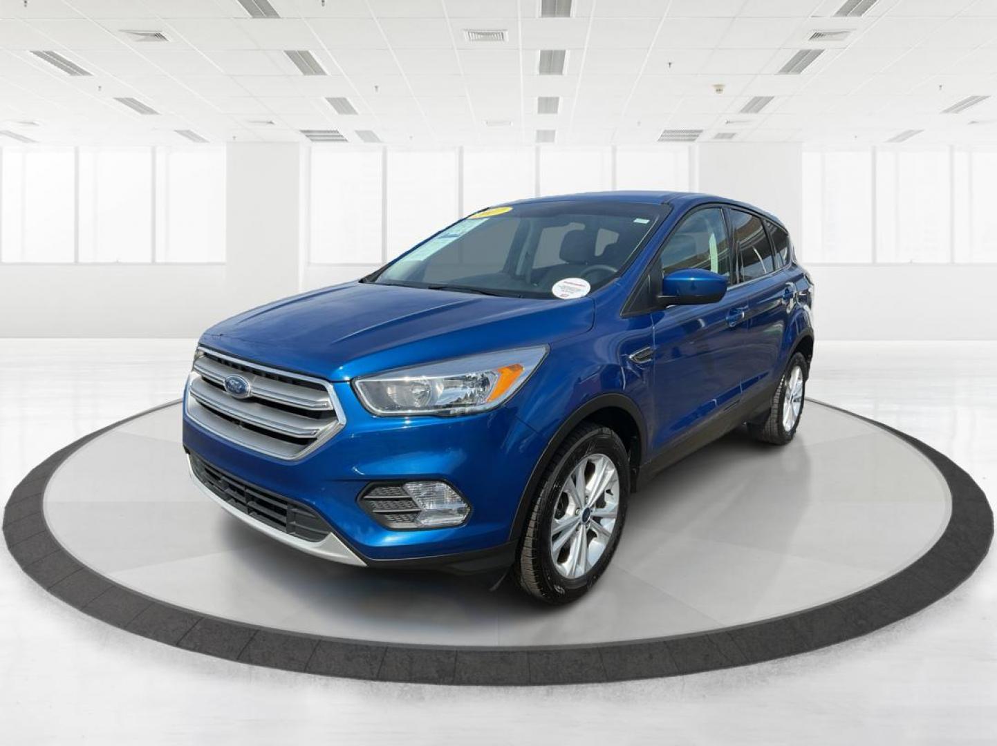 2017 Ford Escape SE (1FMCU0G93HU) with an EcoBoost 1.5L I-4 gasoline direct injection engine, located at 880 E. National Road, Vandalia, OH, 45377, (937) 908-9800, 39.891918, -84.183594 - 2017 Ford Escape SE - Photo#6