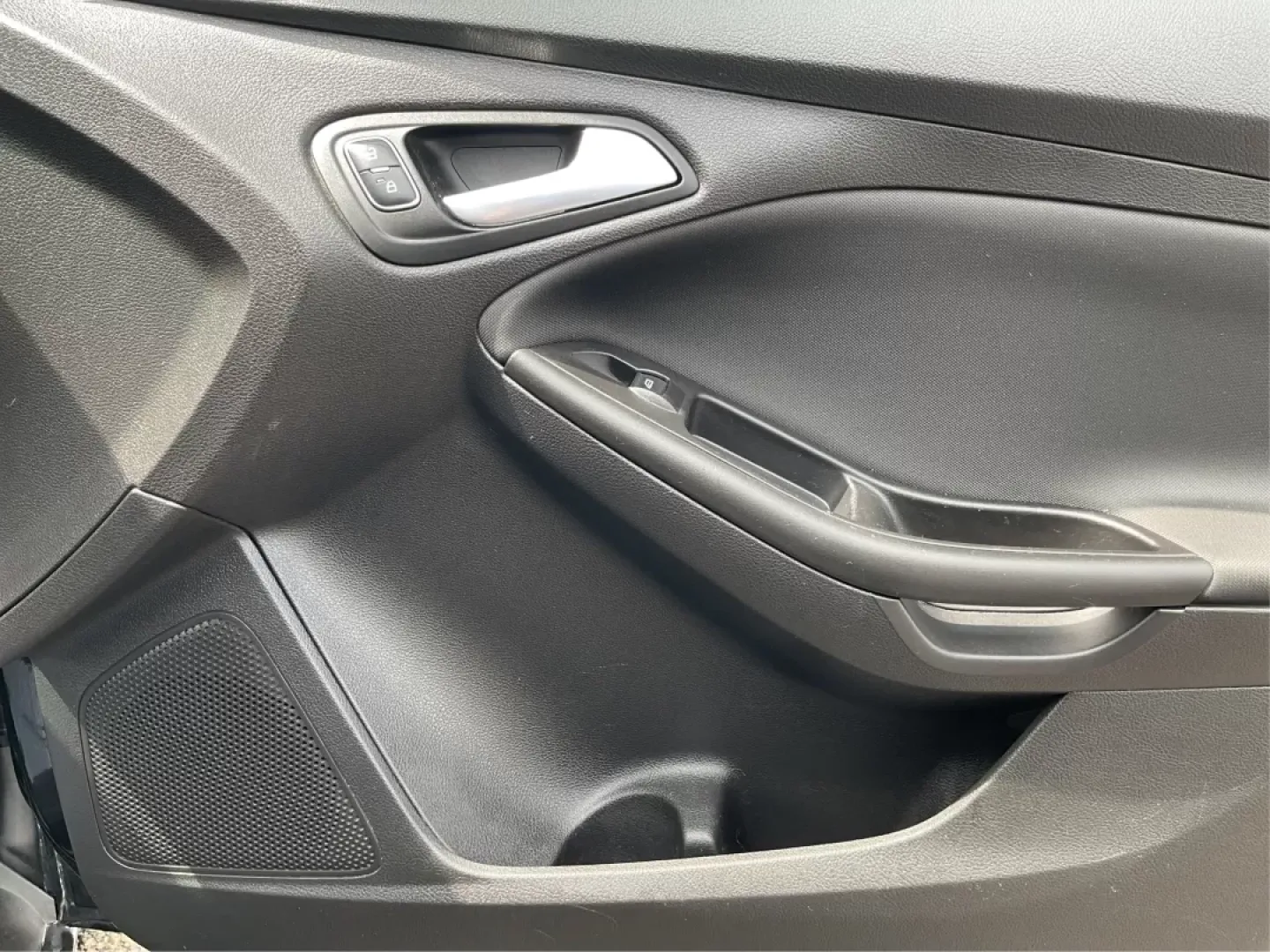 2017 Ford Focus SE (1FADP3F28HL) with an Other engine, located at 880 E. National Road, Vandalia, OH, 45377, (937) 908-9800, 39.891918, -84.183594 - Discover the perfect blend of style, practicality, and affordability with this 2017 Ford Focus SE, expertly crafted for those who seek a reliable vehicle for daily commutes, weekend adventures, or everything in between. Whether you're a budget-conscious buyer looking for low down payment cars or som - Photo#18