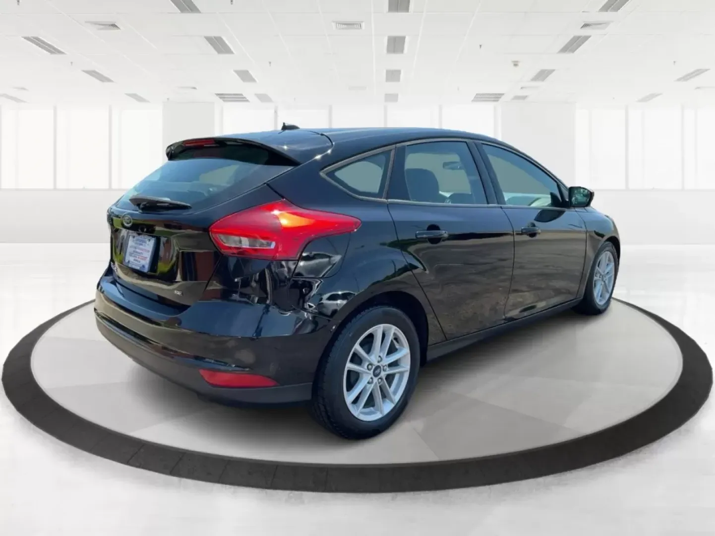 2017 Ford Focus SE (1FADP3K27HL) with an 2L I-4 gasoline direct injection engine, located at 1951 S Dayton Lakeview Rd., New Carlisle, OH, 45344, (937) 908-9800, 39.890999, -84.050255 - **Drive Your Adventure with the 2017 Ford Focus SE Hatchback!** <br /> <br /> Are you in search of a versatile vehicle that can seamlessly transition from daily commutes to weekend adventures? Look no further than this stunning 2017 Ford Focus SE Hatchback available at Advantage Car and Credit in Fa - Photo#2