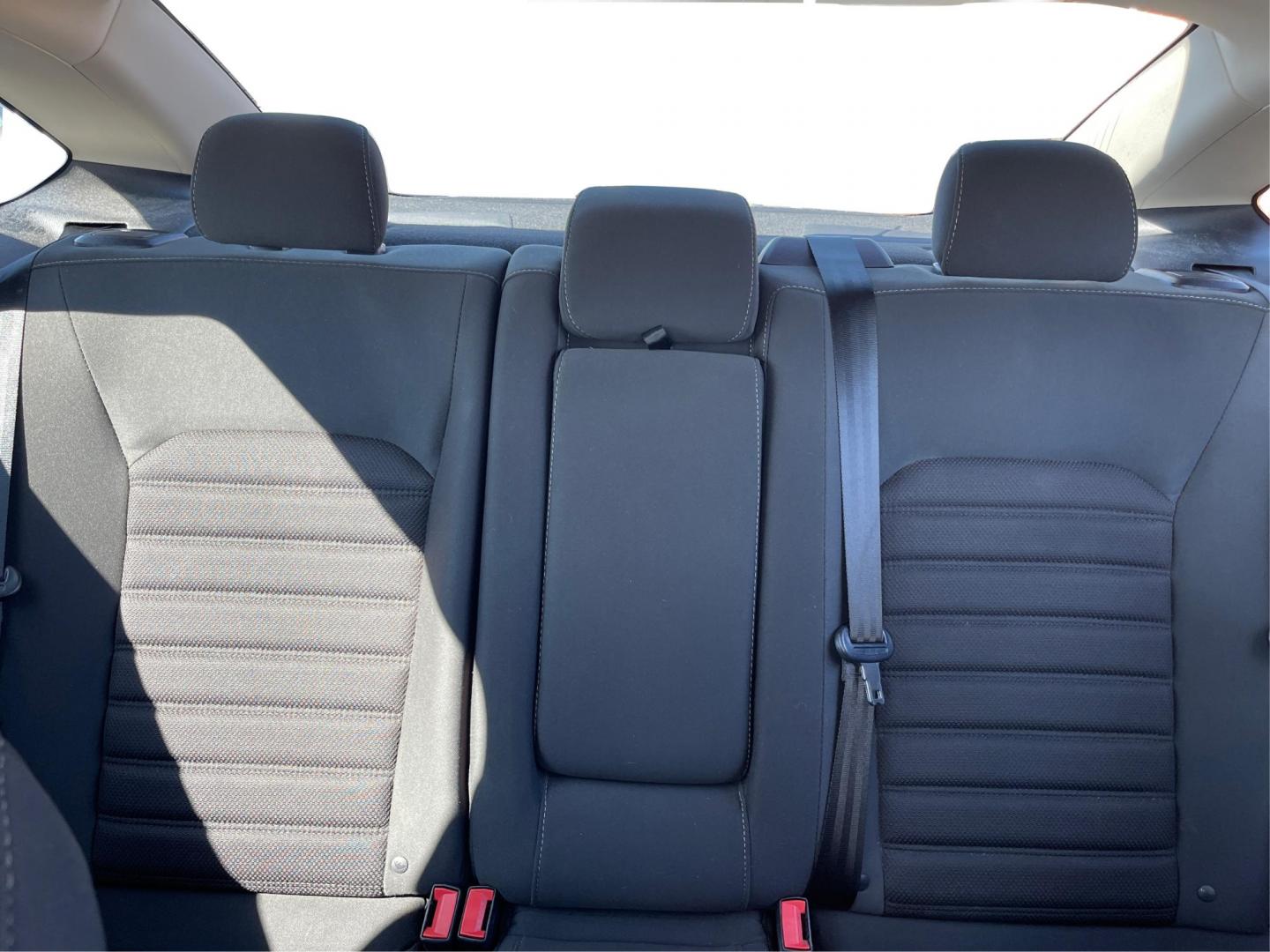 2017 Ford Fusion SE (3FA6P0HD1HR) with an 1.5L L4 DOHC 16V engine, 6-Speed Automatic transmission, located at 1230 East Main St, Xenia, OH, 45385, (937) 908-9800, 39.688026, -83.910172 - 2017 Ford Fusion SE - Photo#13