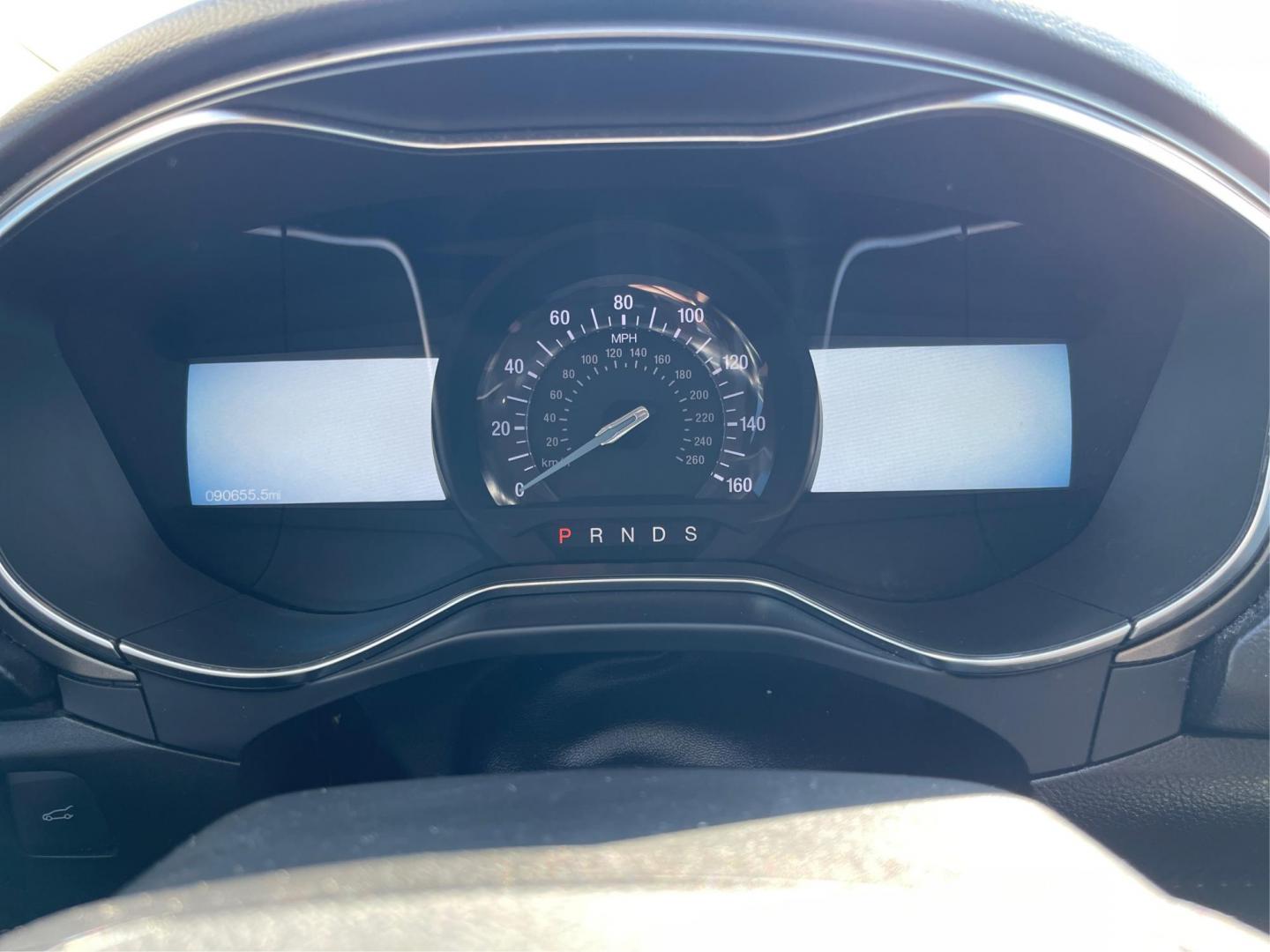 2017 Ford Fusion SE (3FA6P0HD1HR) with an 1.5L L4 DOHC 16V engine, 6-Speed Automatic transmission, located at 1230 East Main St, Xenia, OH, 45385, (937) 908-9800, 39.688026, -83.910172 - 2017 Ford Fusion SE - Photo#14