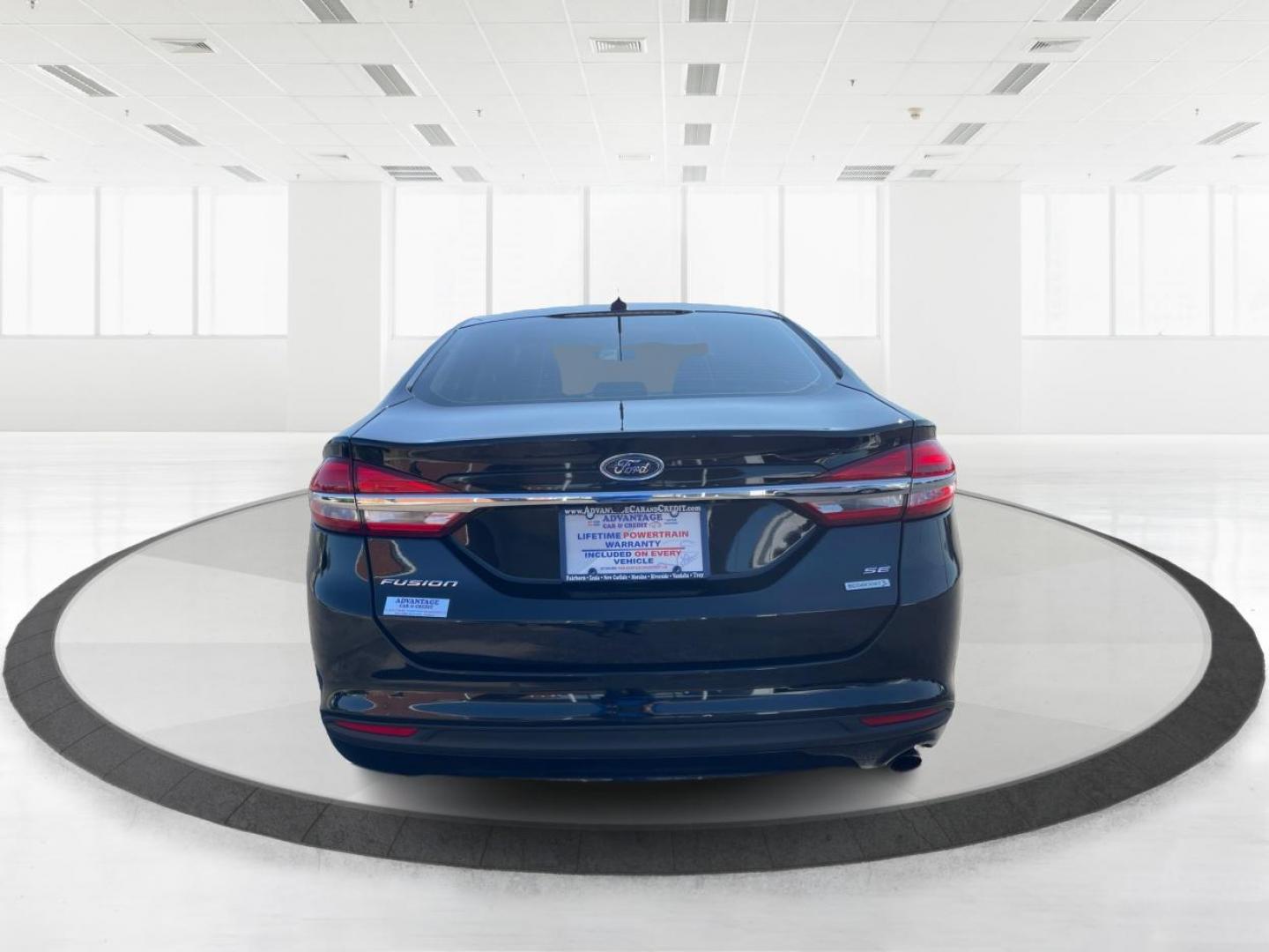 2017 Ford Fusion SE (3FA6P0HD1HR) with an 1.5L L4 DOHC 16V engine, 6-Speed Automatic transmission, located at 1230 East Main St, Xenia, OH, 45385, (937) 908-9800, 39.688026, -83.910172 - 2017 Ford Fusion SE - Photo#3