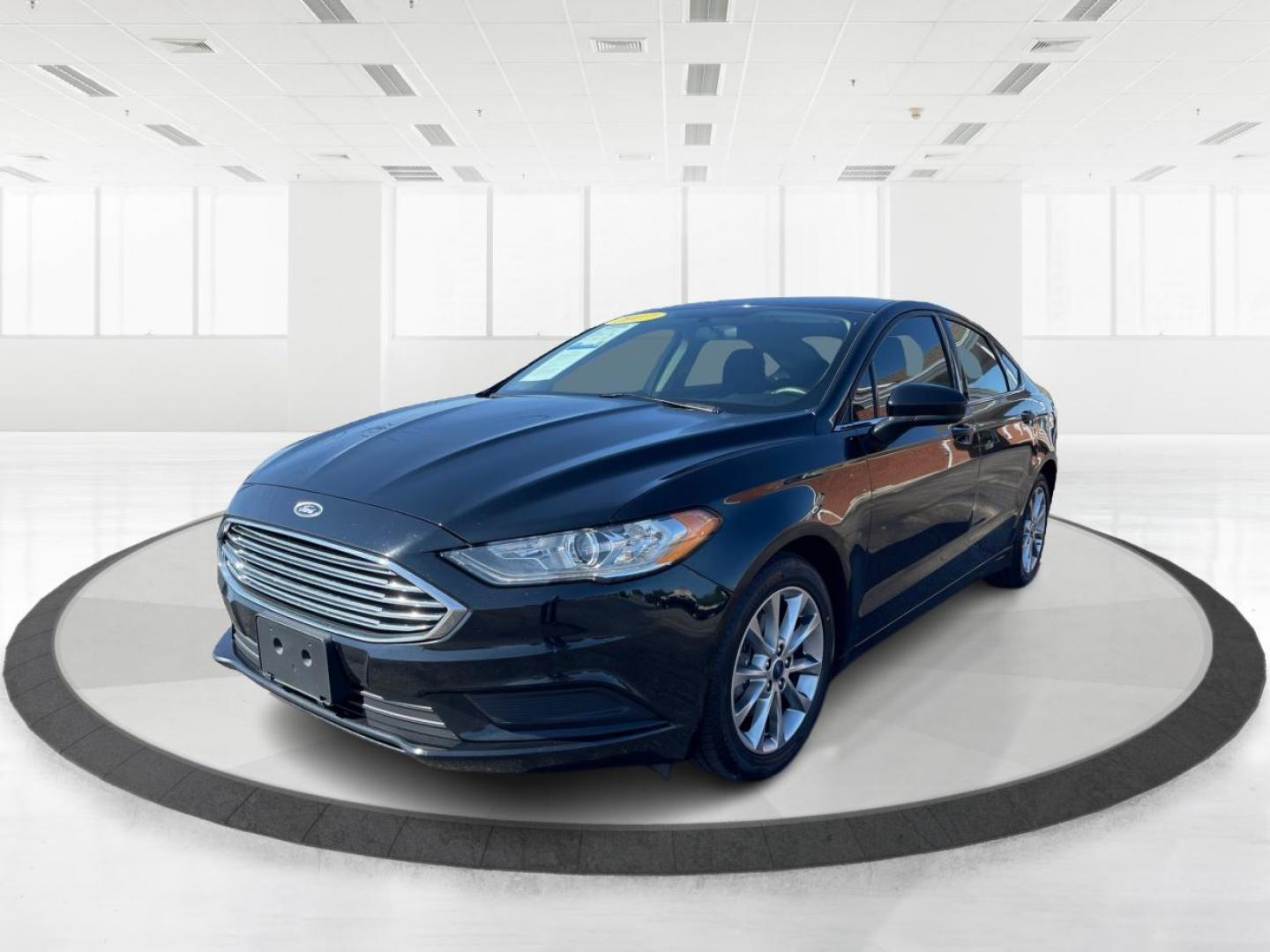 2017 Ford Fusion SE (3FA6P0HD1HR) with an 1.5L L4 DOHC 16V engine, 6-Speed Automatic transmission, located at 1230 East Main St, Xenia, OH, 45385, (937) 908-9800, 39.688026, -83.910172 - 2017 Ford Fusion SE - Photo#7