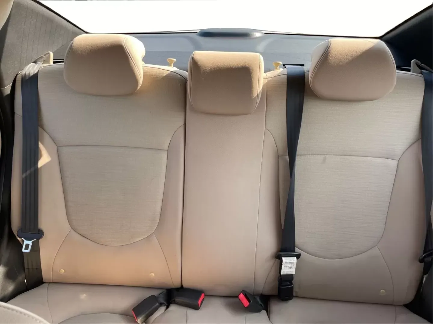 2017 Hyundai Accent SE 4-Door 6A (KMHCT4AE7HU) with an 1.6L L4 DOHC 16V engine, 6-Speed Automatic transmission, located at 401 Woodman Dr, Riverside, OH, 45431, (937) 908-9800, 39.760899, -84.123421 - Are you searching for a reliable, budget-friendly vehicle that accommodates your busy lifestyle? Look no further than Advantage Car and Credit in Fairborn, OH! We specialize in providing top-notch used vehicles with flexible financing options tailored to fit your needs. Our 2017 Hyundai Accent SE is - Photo#14