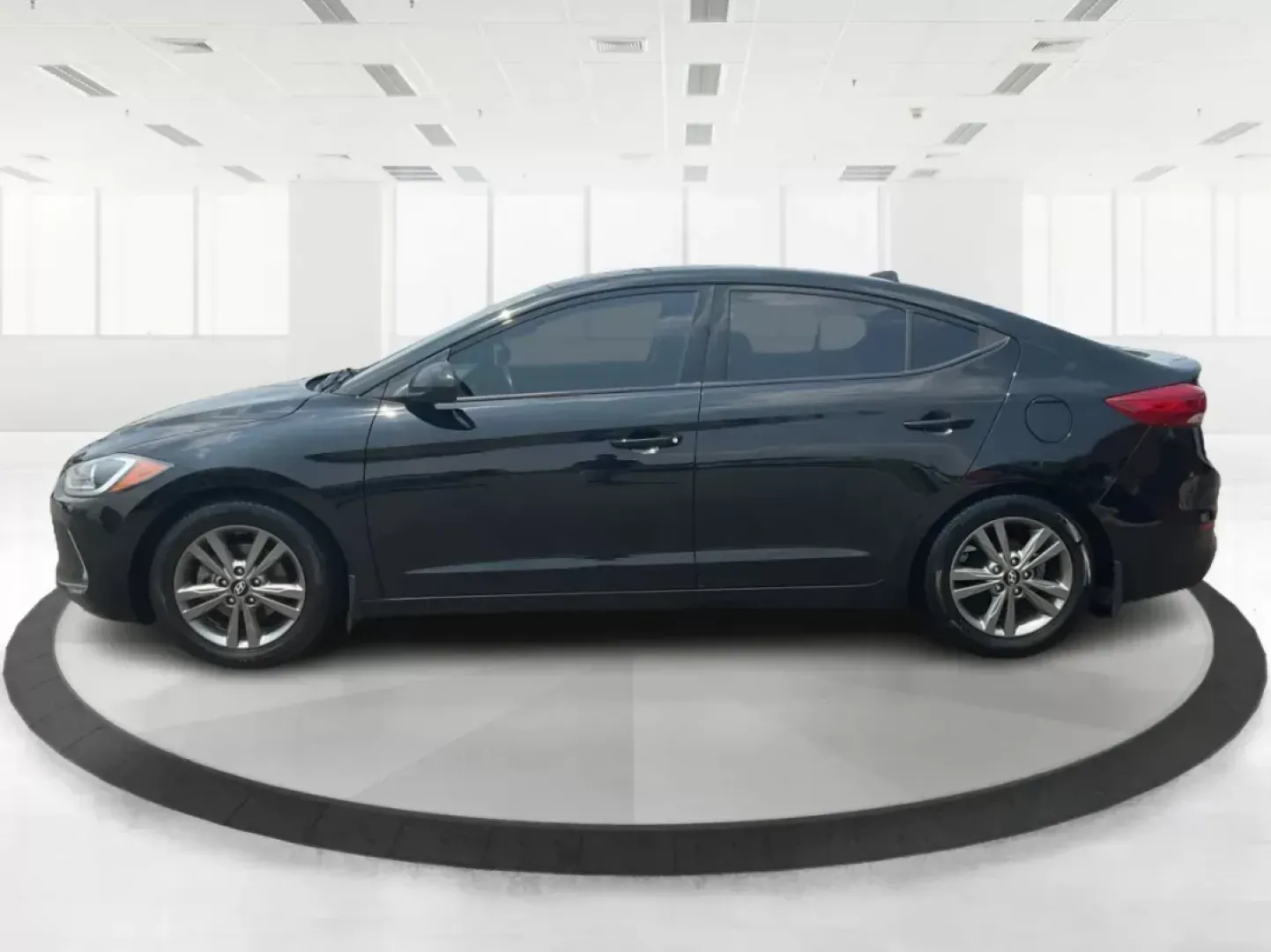 2017 Hyundai Elantra Value Edition (5NPD84LF6HH) with an Nu 2L I-4 DOHC engine, located at 8750 N County Rd 25A, Piqua, OH, 45356, (937) 908-9800, 40.164391, -84.232513 - 2017 Hyundai Elantra Value Edition - Photo#5