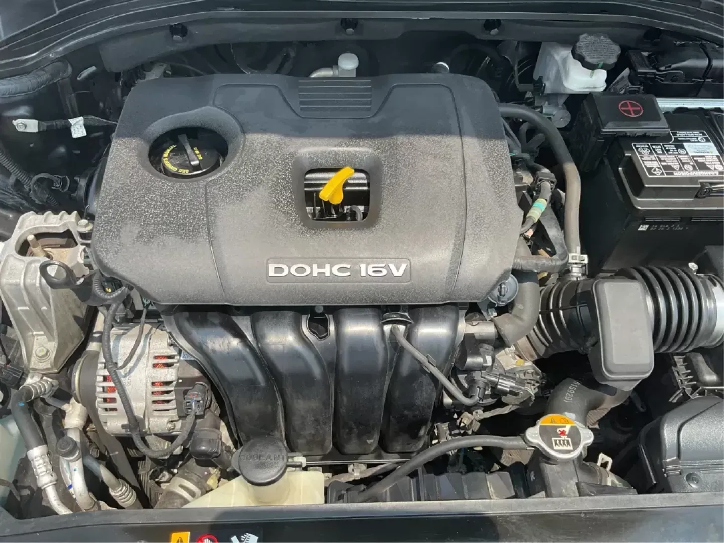 2017 Hyundai Elantra Value Edition (5NPD84LF6HH) with an Nu 2L I-4 DOHC engine, located at 8750 N County Rd 25A, Piqua, OH, 45356, (937) 908-9800, 40.164391, -84.232513 - 2017 Hyundai Elantra Value Edition - Photo#10