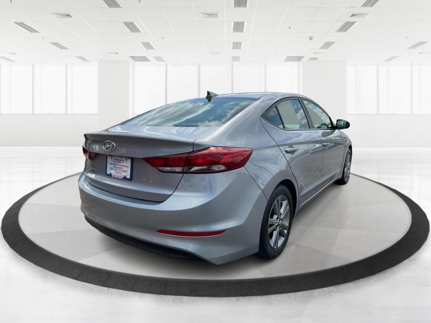 2017 Hyundai Elantra SE (5NPD84LF1HH) with an Nu 2L I-4 DOHC engine, located at 880 E. National Road, Vandalia, OH, 45377, (937) 908-9800, 39.891918, -84.183594 - 2017 Hyundai Elantra SE - Photo#2