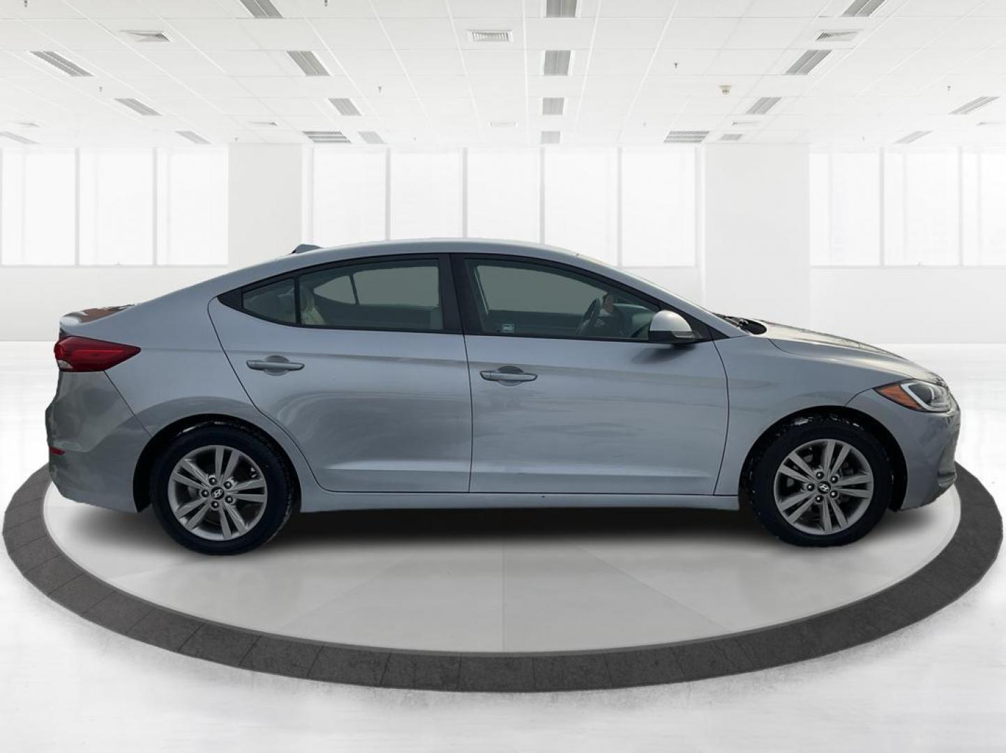 2017 Gray Hyundai Elantra SE (5NPD84LF3HH) with an Other engine, located at 1230 East Main St, Xenia, OH, 45385, (937) 908-9800, 39.688026, -83.910172 - 2017 Hyundai Elantra SE - Photo#1