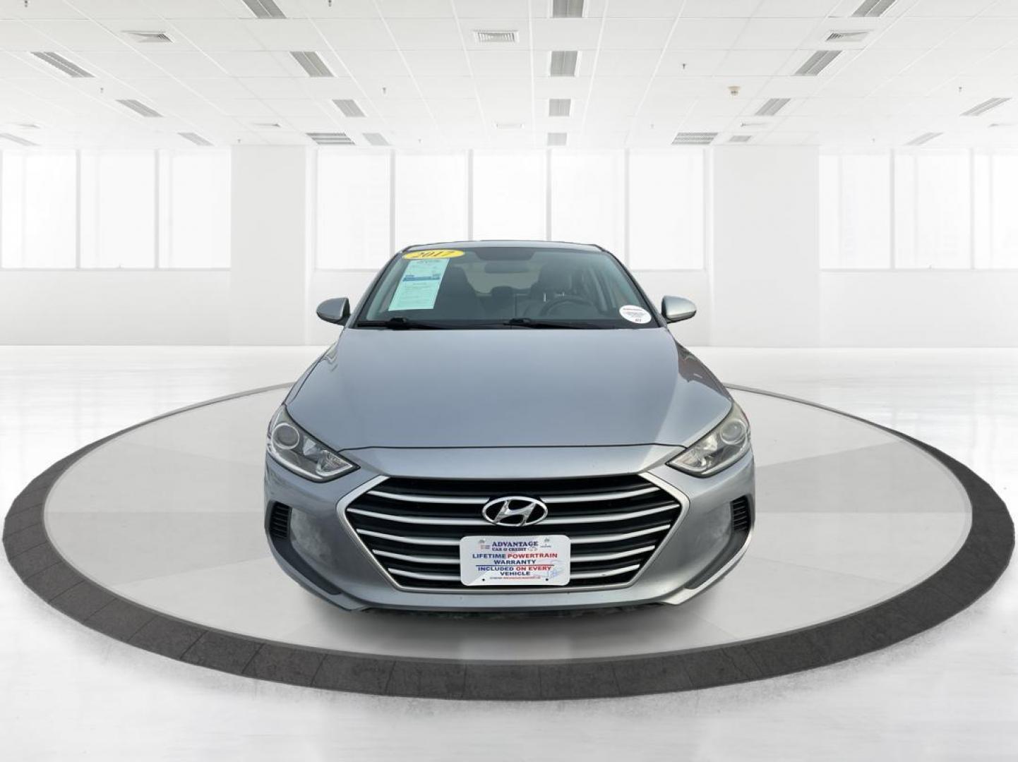 2017 Gray Hyundai Elantra SE (5NPD84LF3HH) with an Other engine, located at 1230 East Main St, Xenia, OH, 45385, (937) 908-9800, 39.688026, -83.910172 - 2017 Hyundai Elantra SE - Photo#6