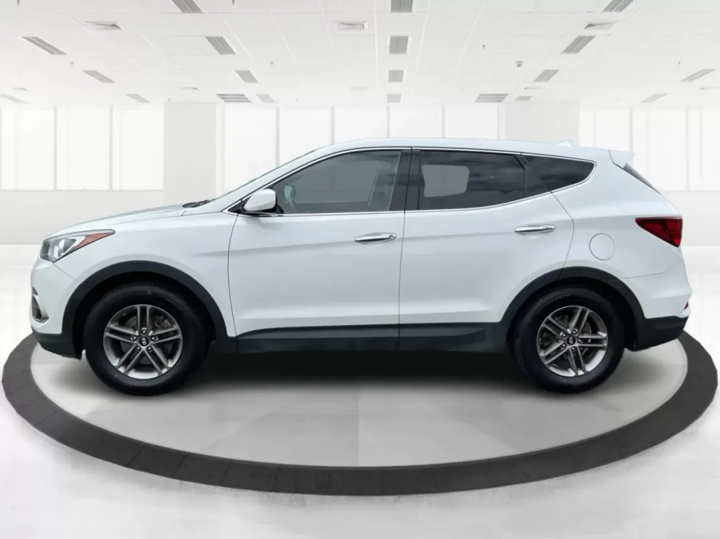 2017 Hyundai Santa Fe 2.4L (5NMZTDLB4HH) with an Theta II 2.4L I-4 gasoline direct injection engine, located at 880 E. National Road, Vandalia, OH, 45377, (937) 908-9800, 39.891918, -84.183594 - **Discover Your Next Adventure with the 2017 Hyundai Santa Fe Sport at Advantage Car and Credit!**<br /> <br /> Are you ready to elevate your lifestyle and embrace the adventures waiting for you? Whether you're a growing family in need of space, a daily commuter looking for comfort, or an outdoor en - Photo#5
