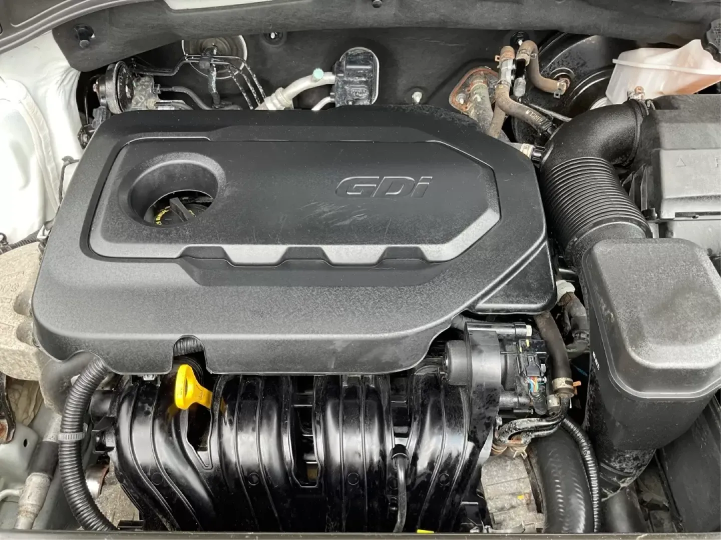 2017 Hyundai Santa Fe 2.4L (5NMZTDLB4HH) with an Theta II 2.4L I-4 gasoline direct injection engine, located at 880 E. National Road, Vandalia, OH, 45377, (937) 908-9800, 39.891918, -84.183594 - **Discover Your Next Adventure with the 2017 Hyundai Santa Fe Sport at Advantage Car and Credit!**<br /> <br /> Are you ready to elevate your lifestyle and embrace the adventures waiting for you? Whether you're a growing family in need of space, a daily commuter looking for comfort, or an outdoor en - Photo#11